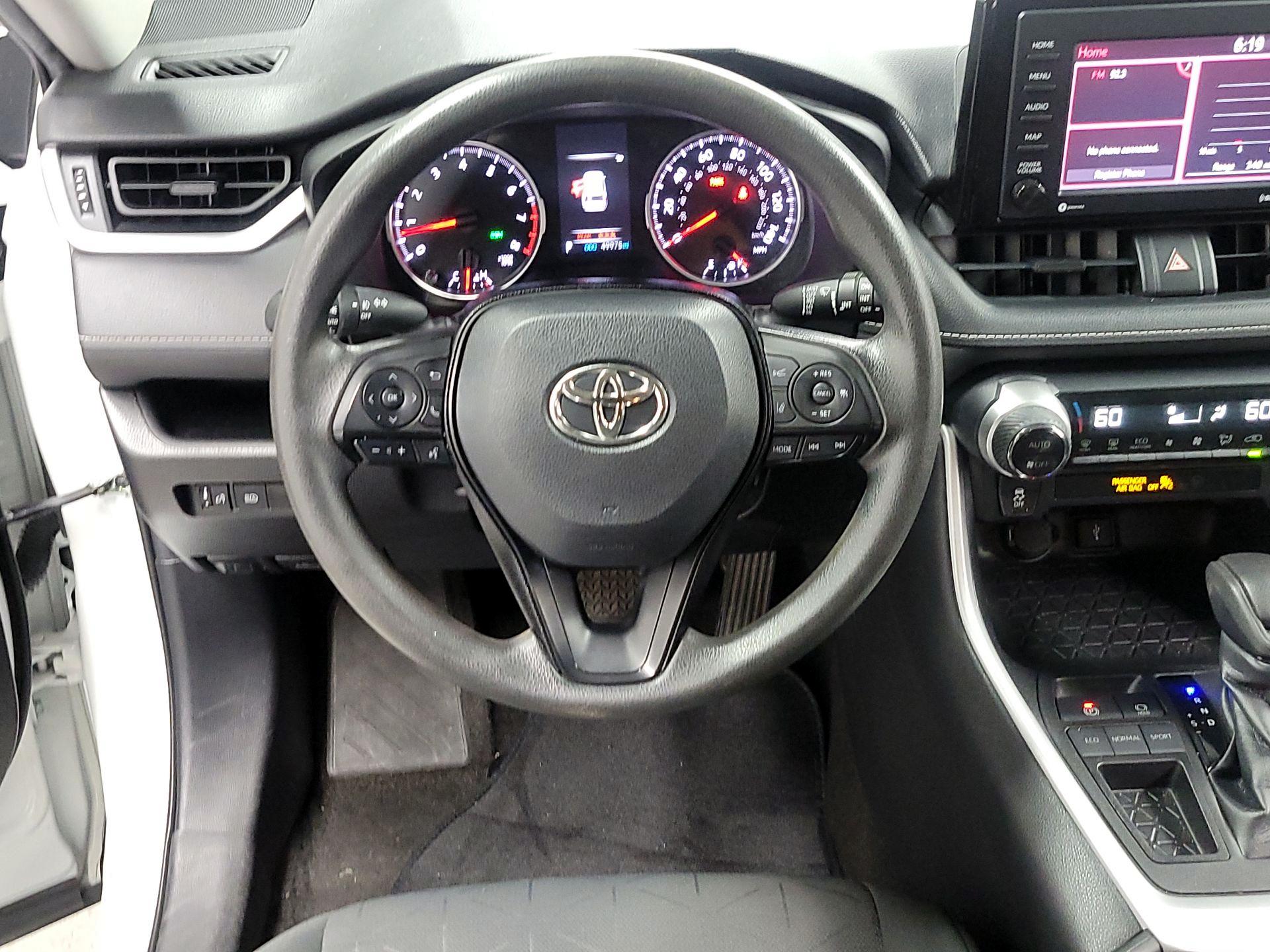 Thumbnail: 2021 Toyota RAV4 - 10