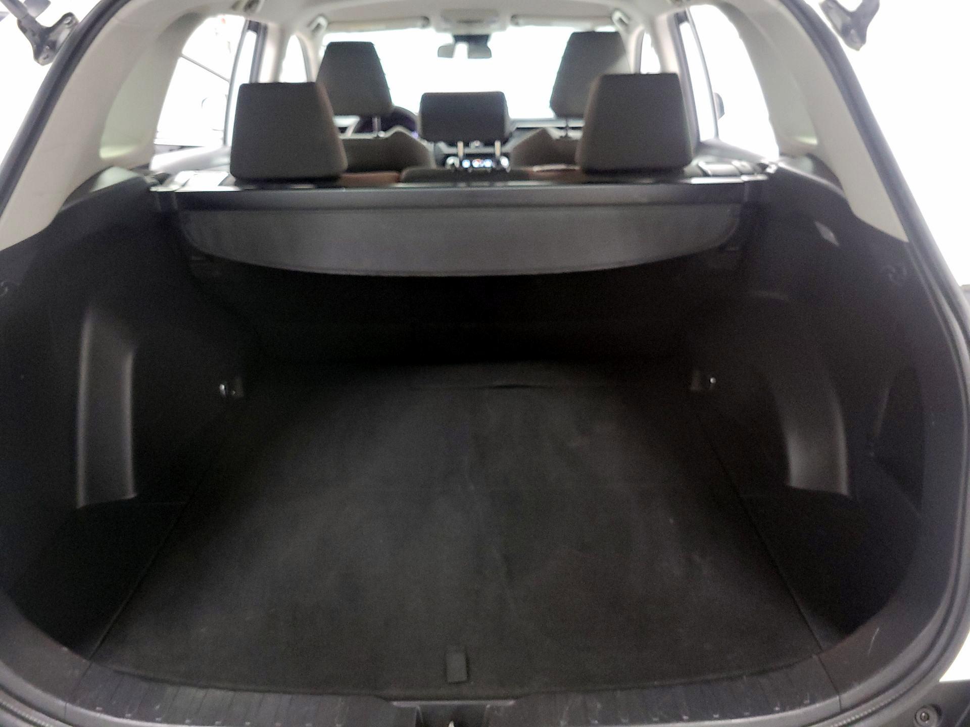 Thumbnail: 2021 Toyota RAV4 - 18
