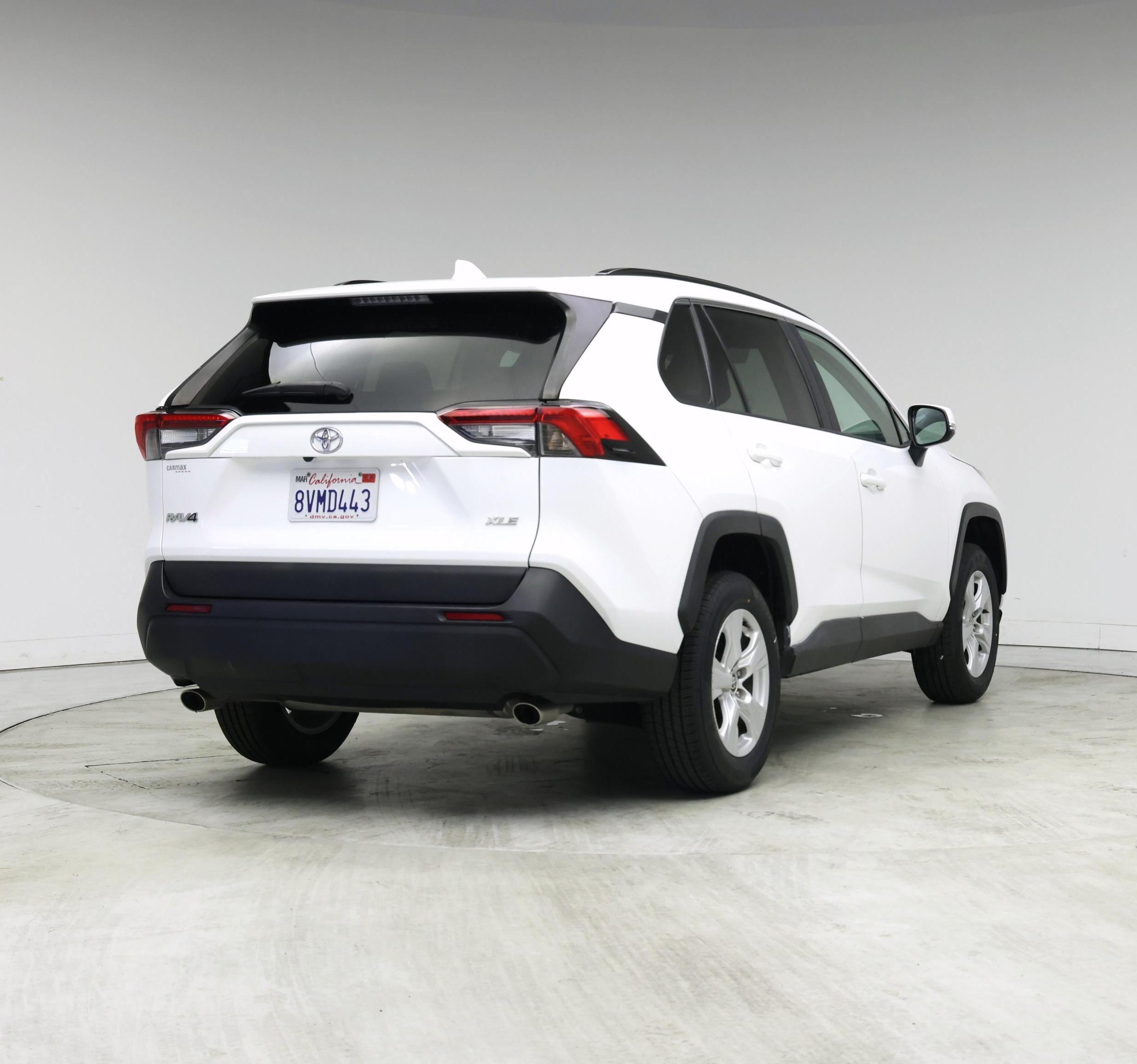 Thumbnail: 2021 Toyota RAV4 - 8