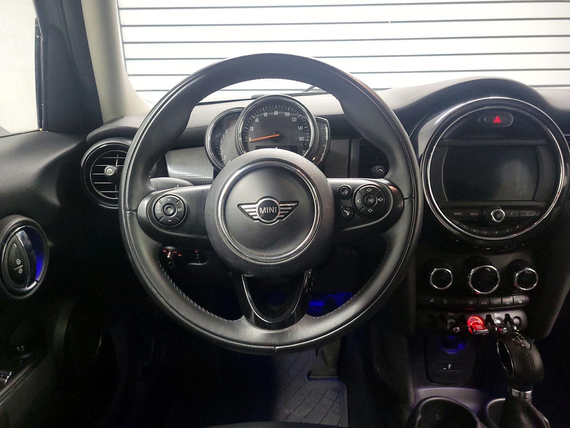 Thumbnail: 2019 MINI Cooper Hardtop - 10