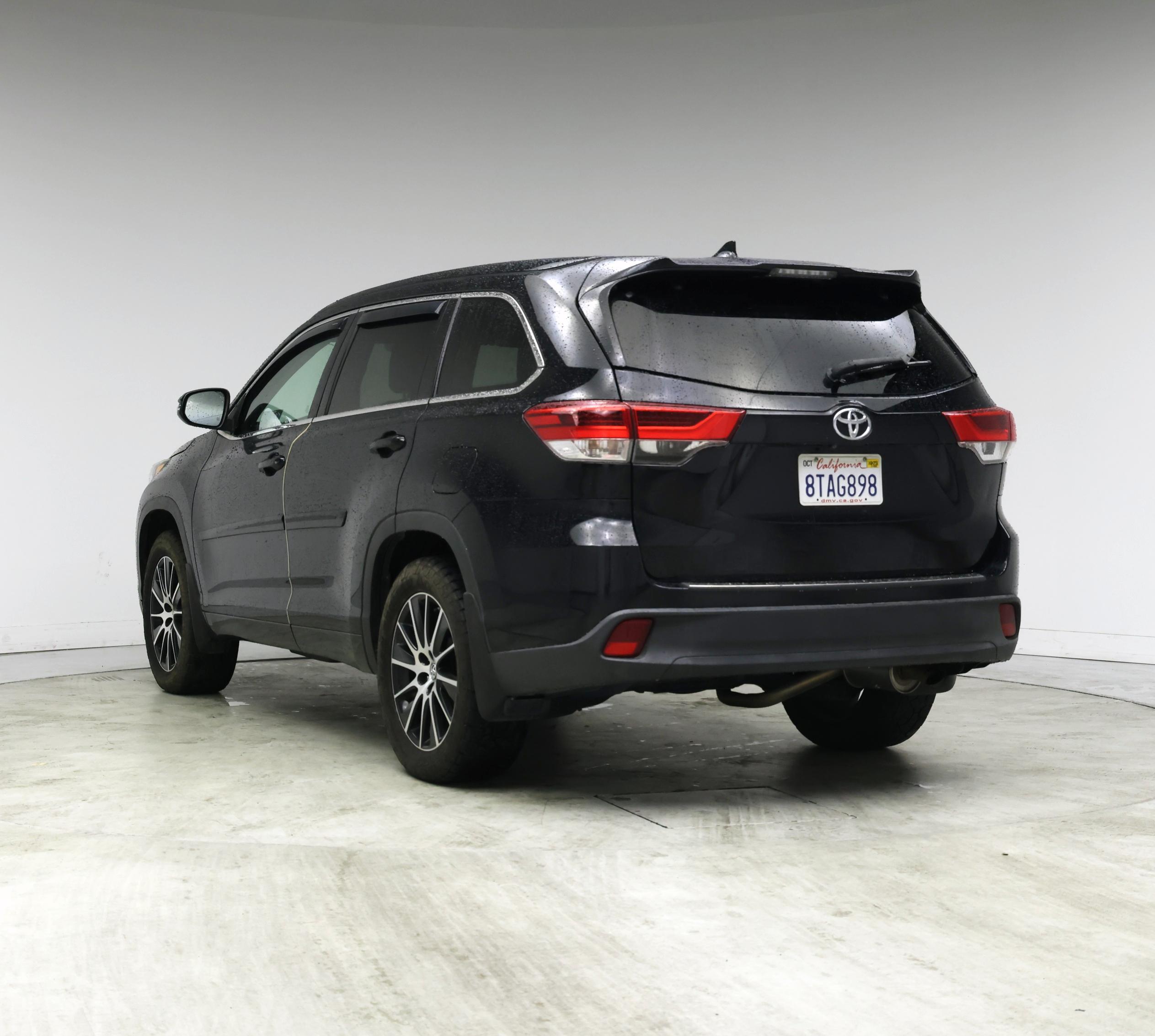 Thumbnail: 2017 Toyota Highlander - 2