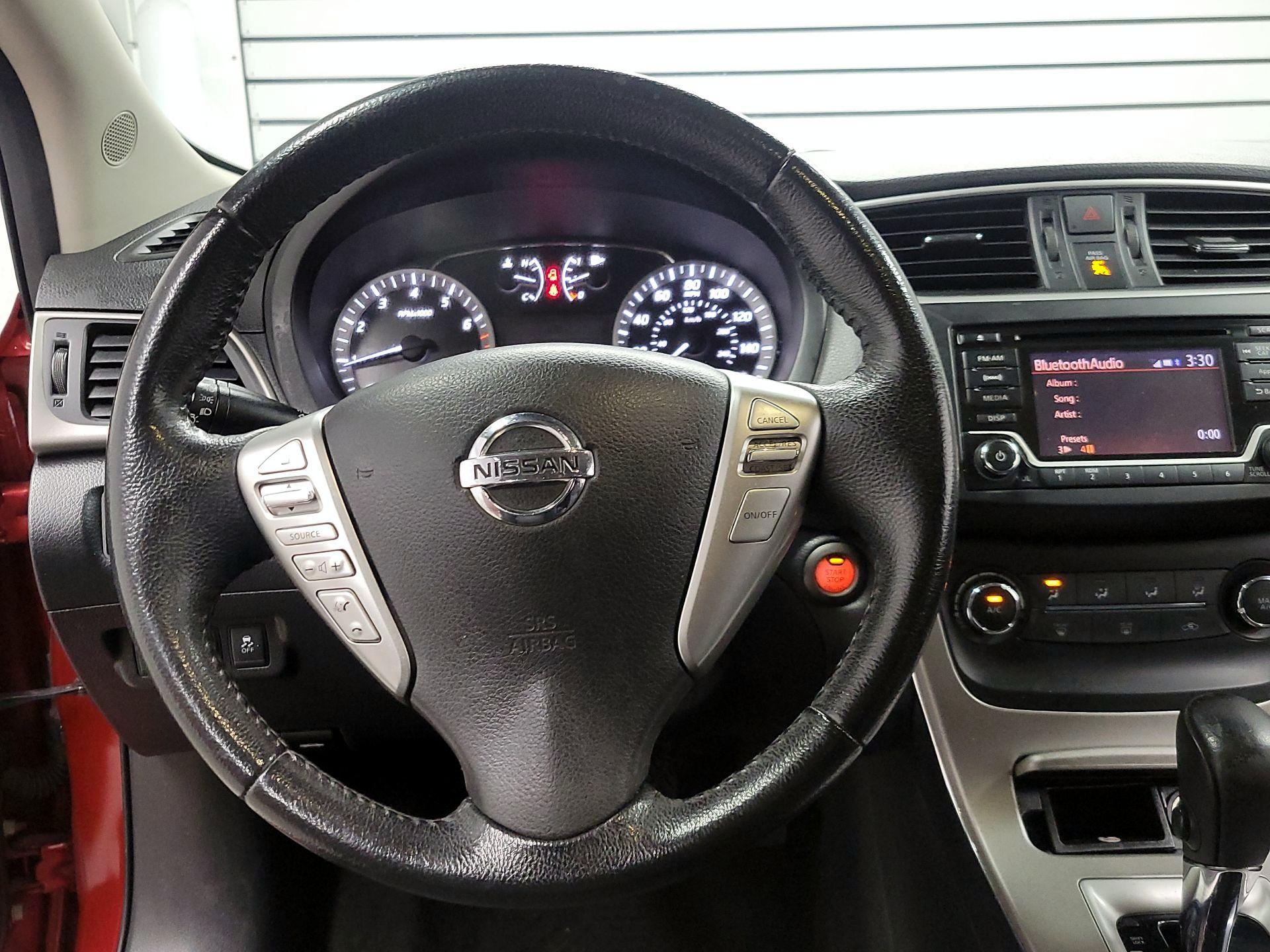 Thumbnail: 2015 Nissan Sentra - 10
