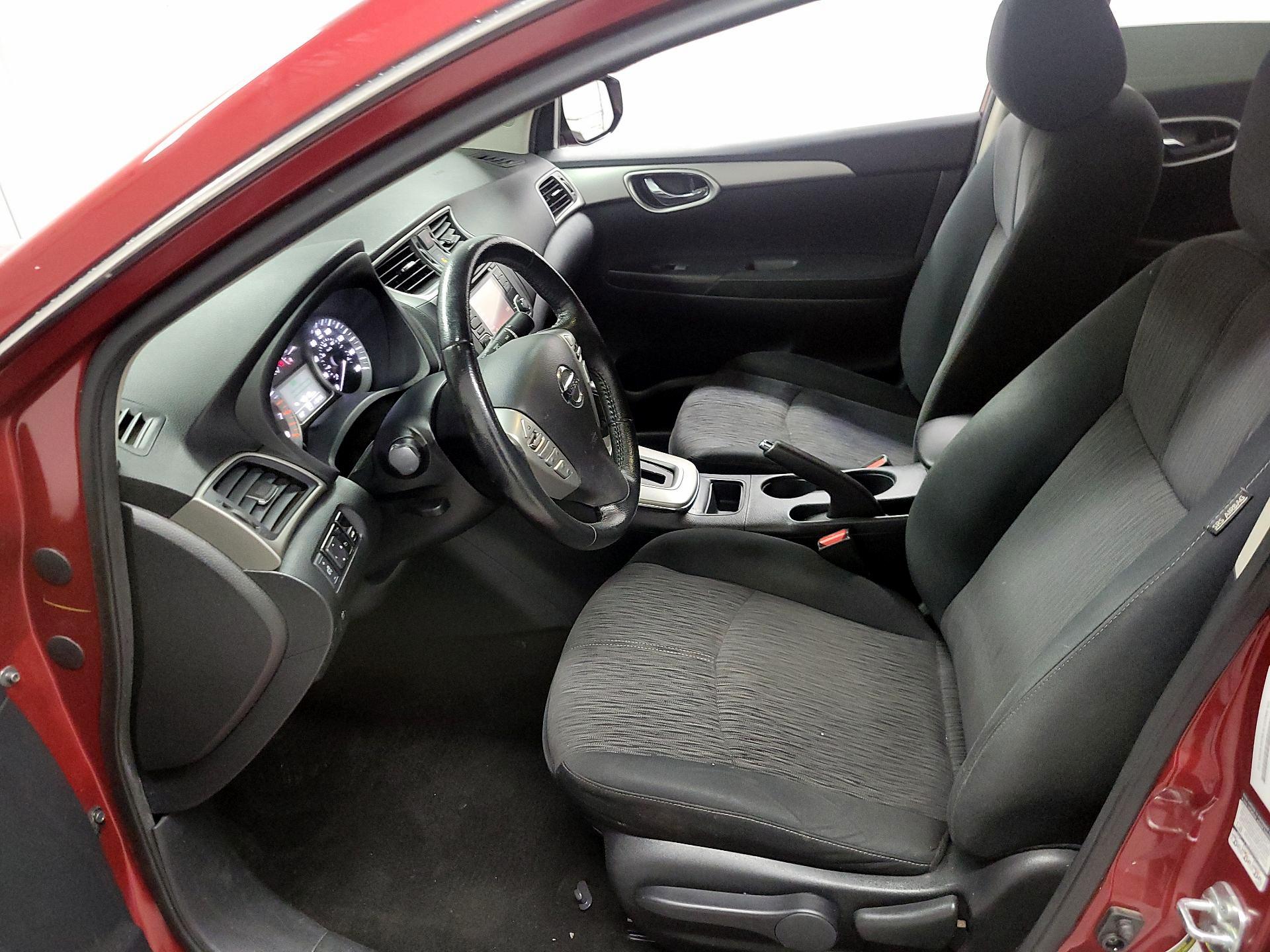 Thumbnail: 2015 Nissan Sentra - 11