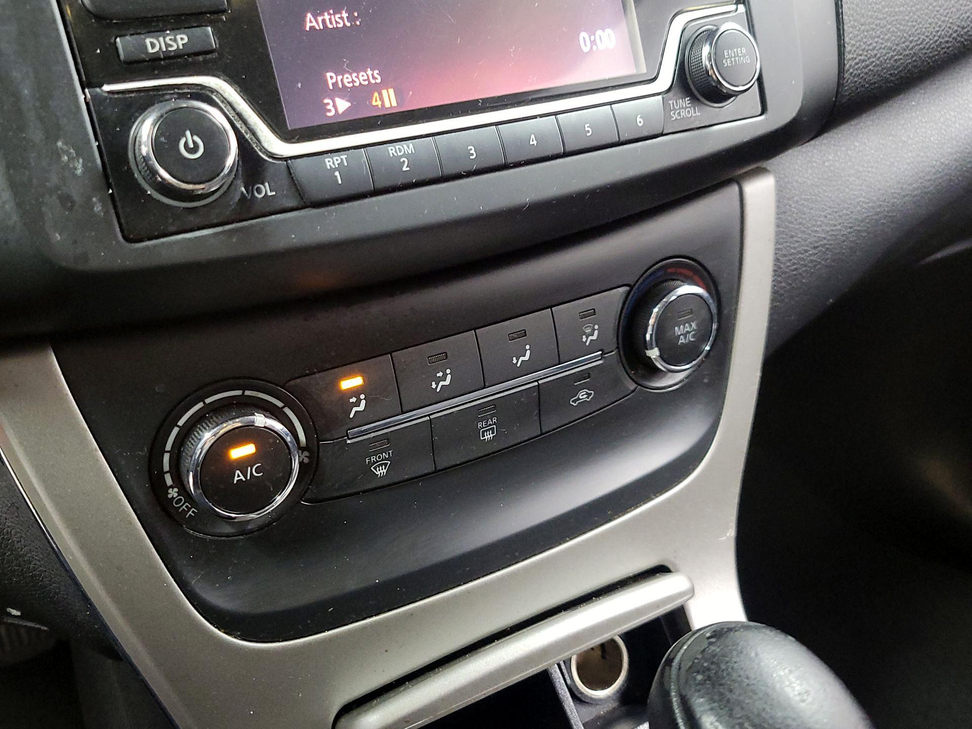 Thumbnail: 2015 Nissan Sentra - 16
