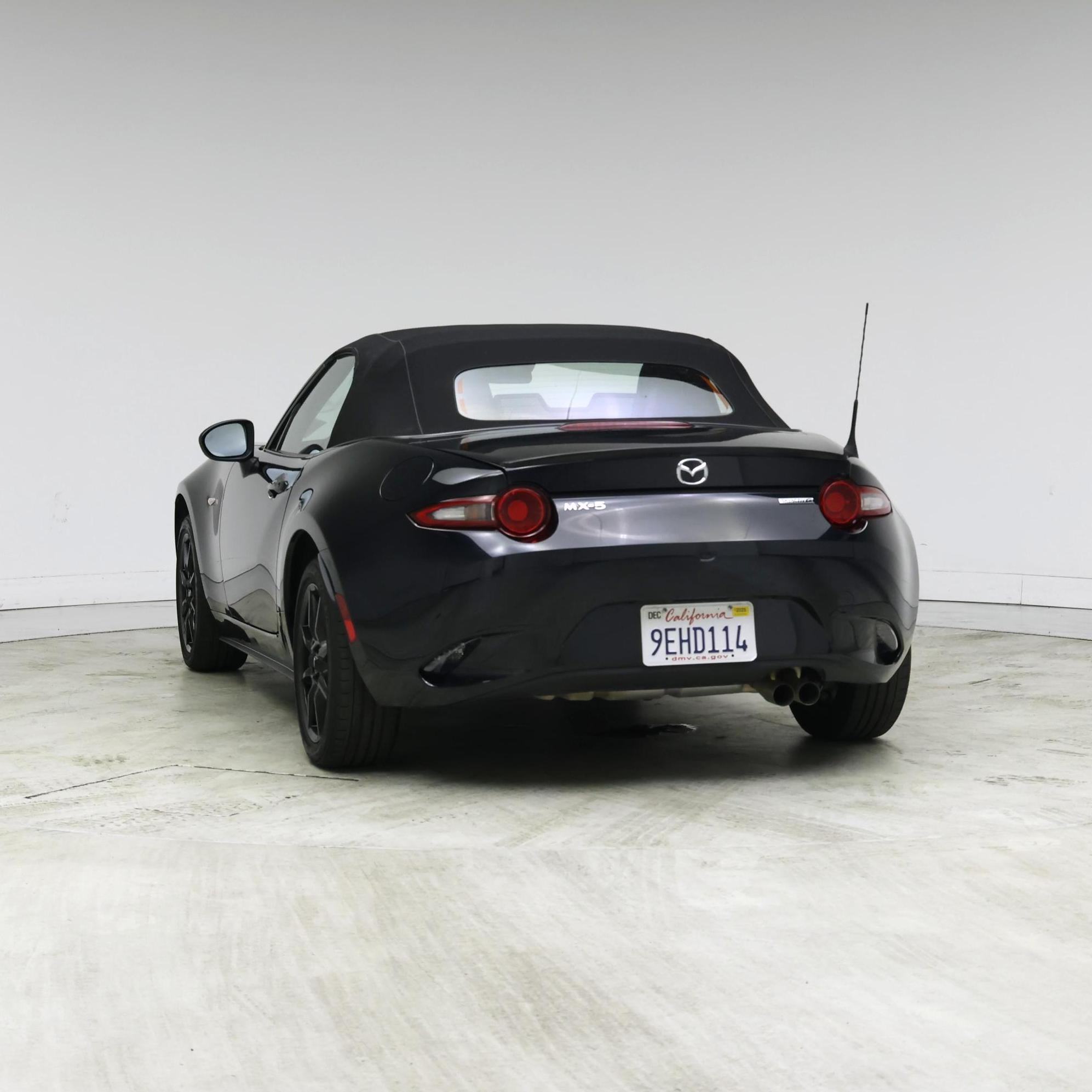Thumbnail: 2022 Mazda MX-5 Miata - 6