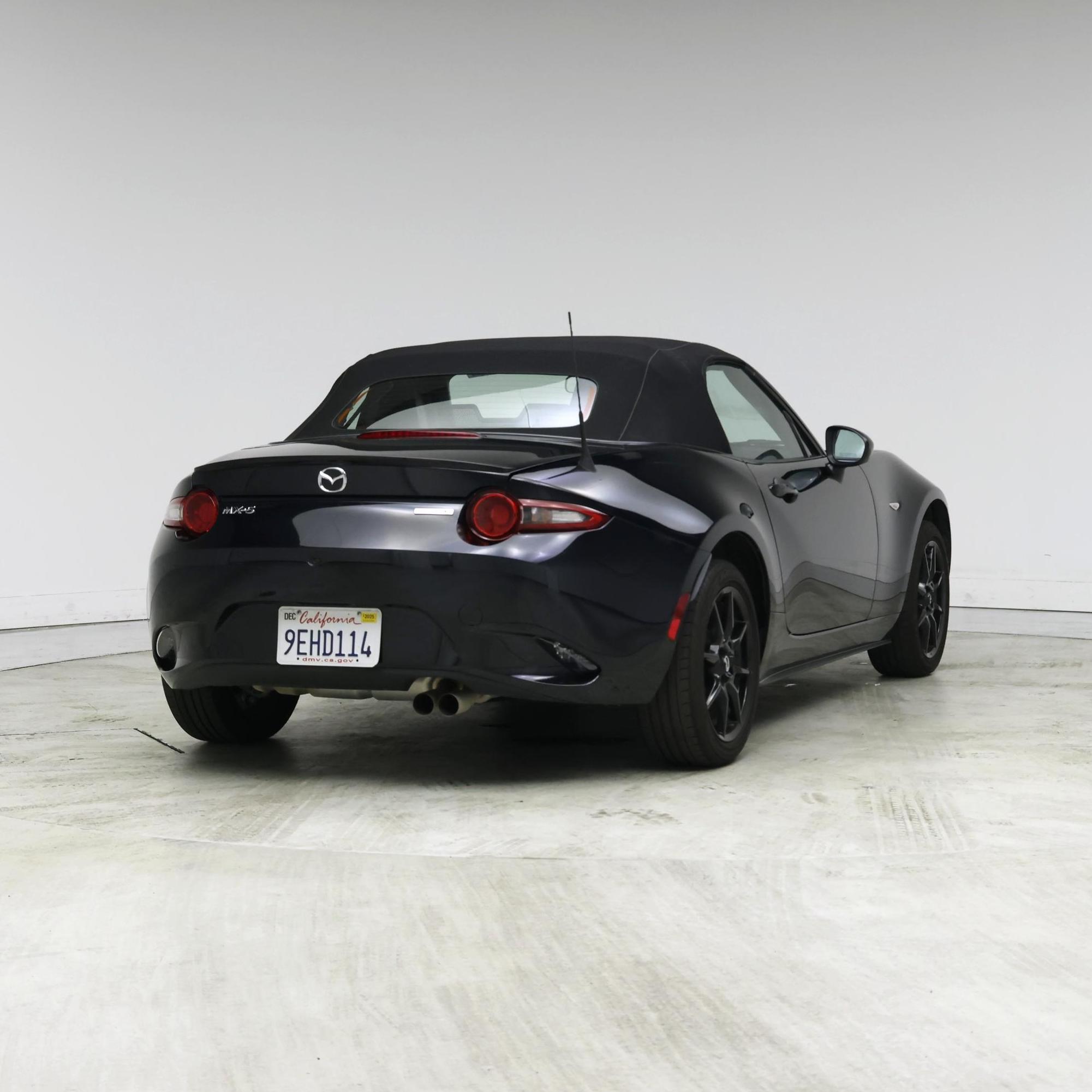 Thumbnail: 2022 Mazda MX-5 Miata - 8
