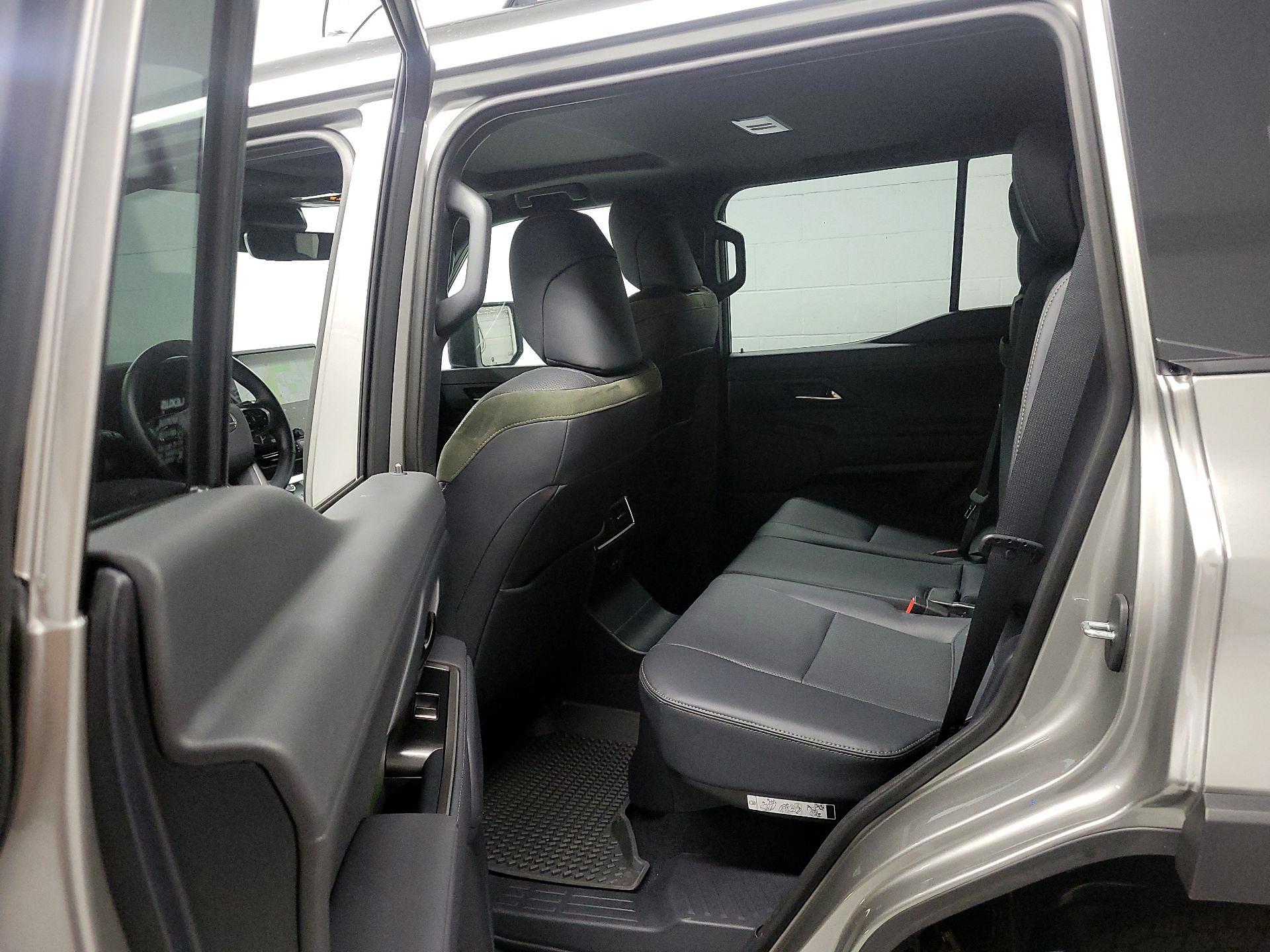 Thumbnail: 2024 Lexus GX - 19