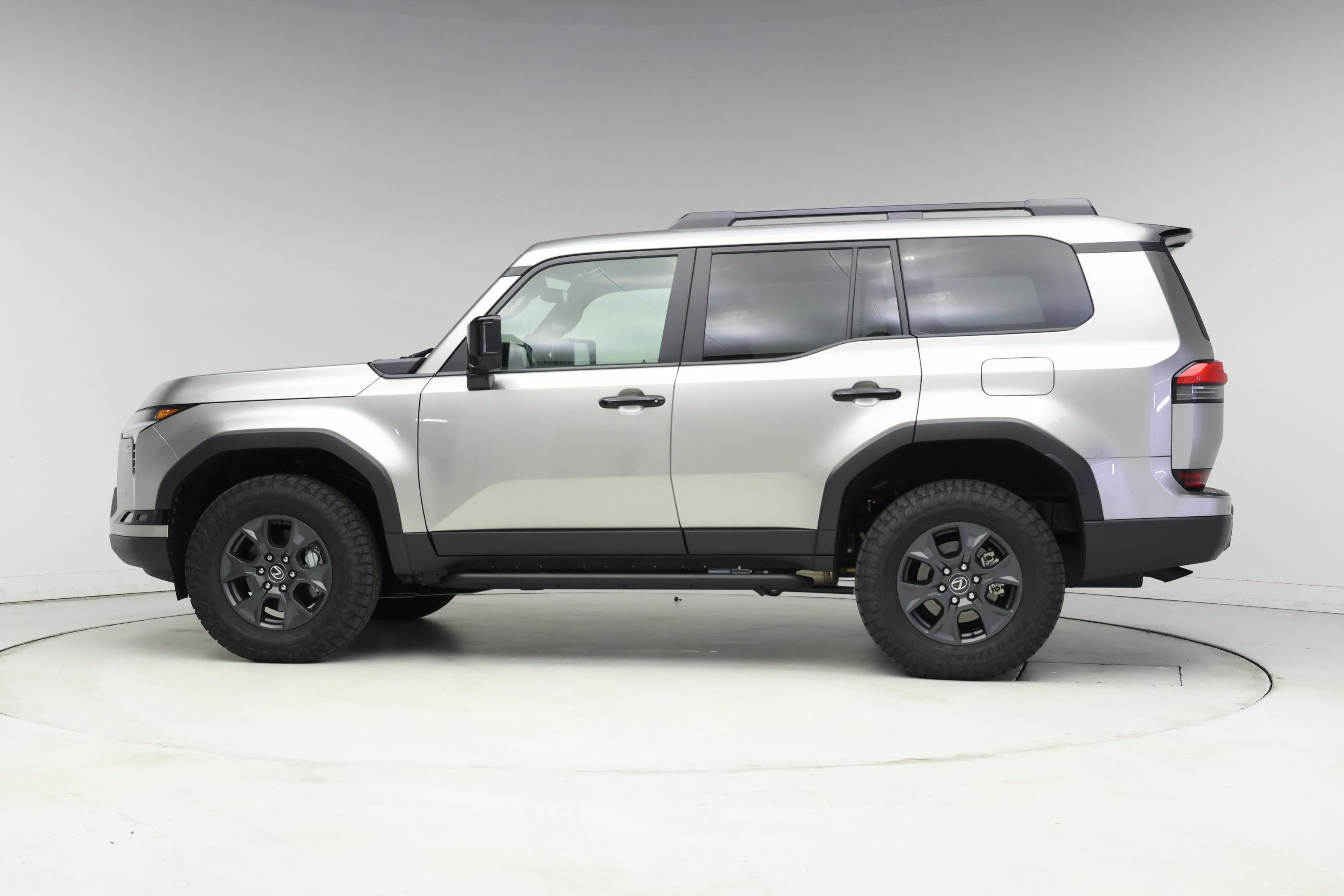 Thumbnail: 2024 Lexus GX - 3