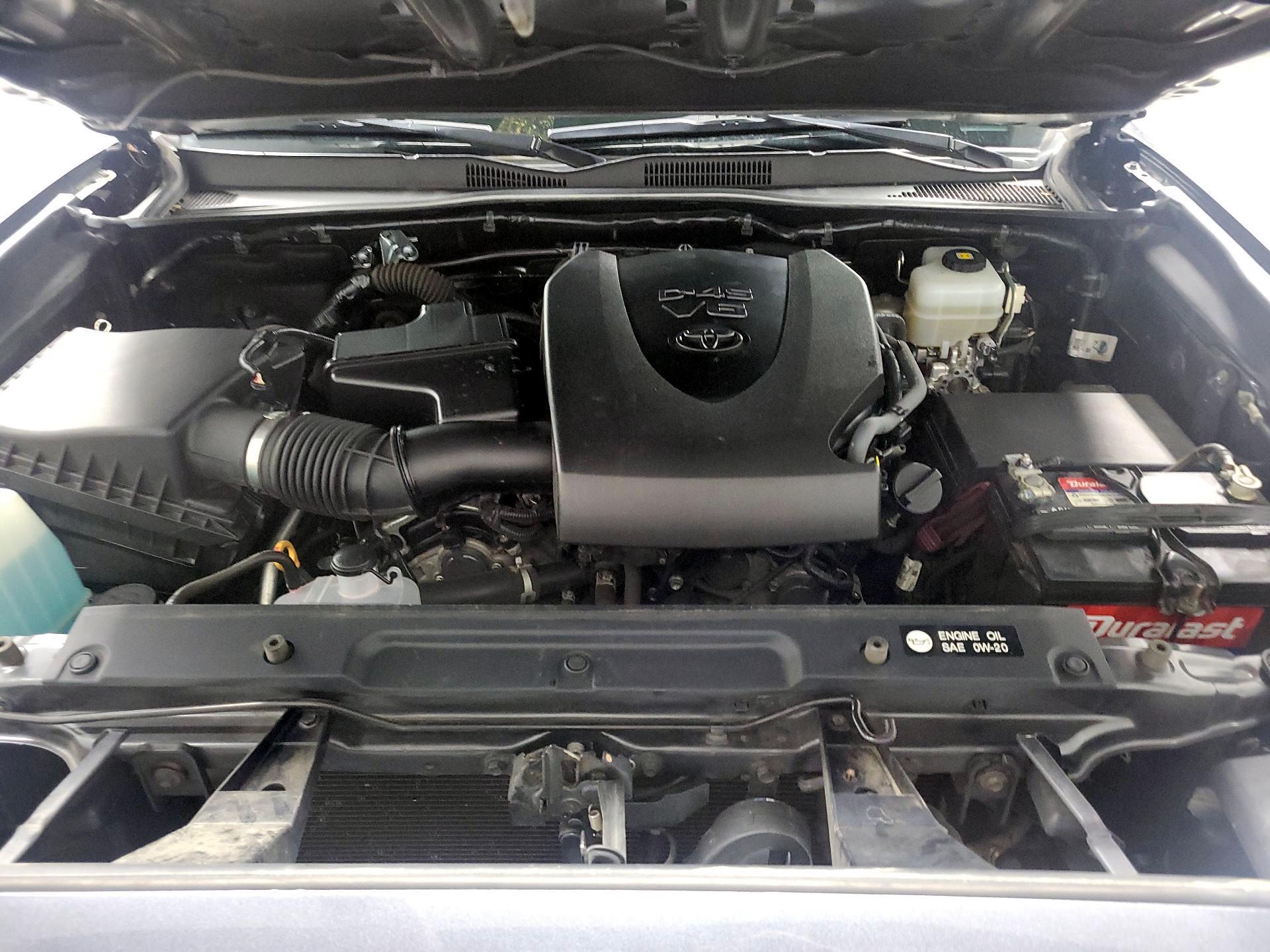 Thumbnail: 2018 Toyota Tacoma - 20