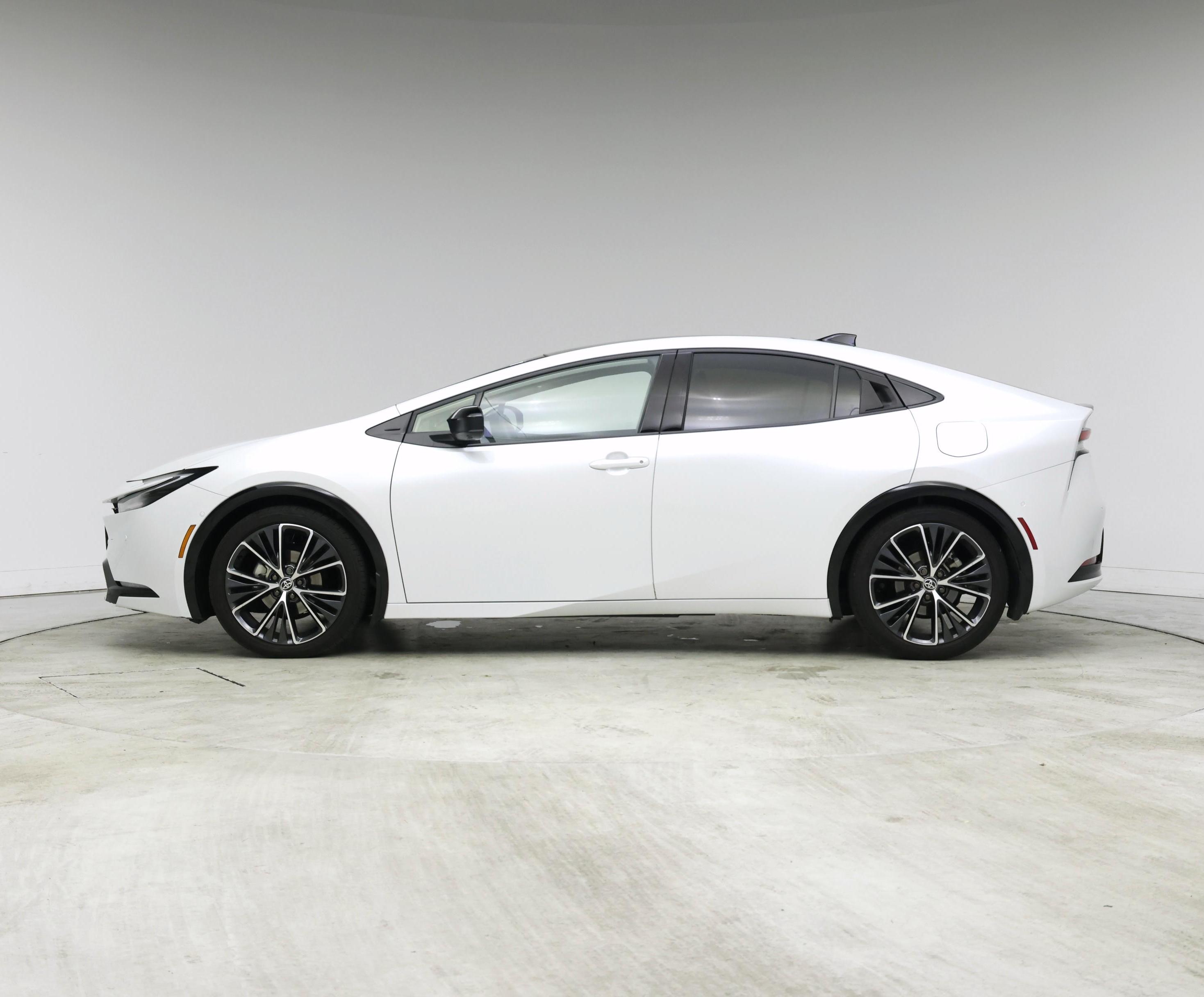 Thumbnail: 2024 Toyota Prius - 3