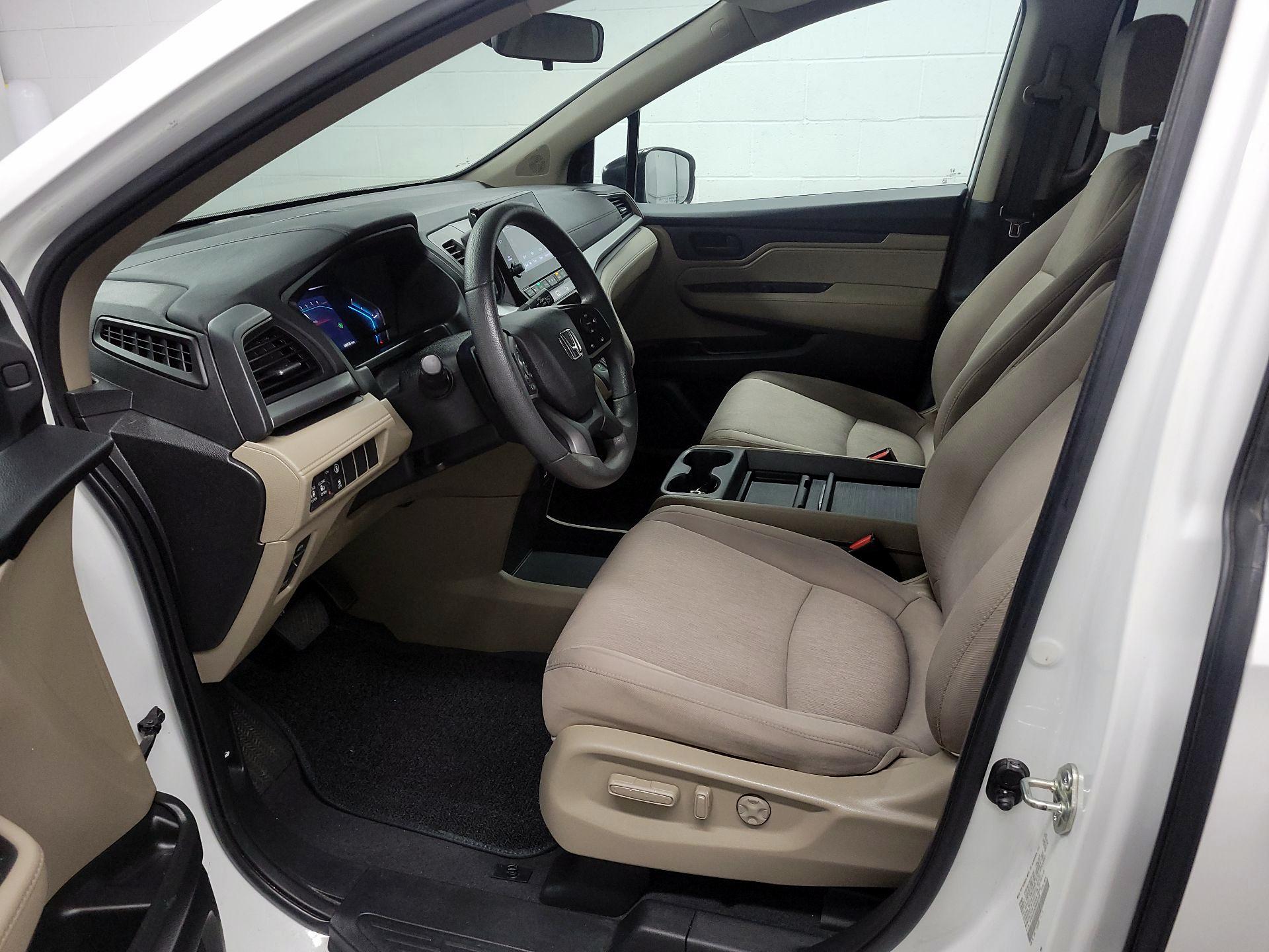 Thumbnail: 2021 Honda Odyssey - 11