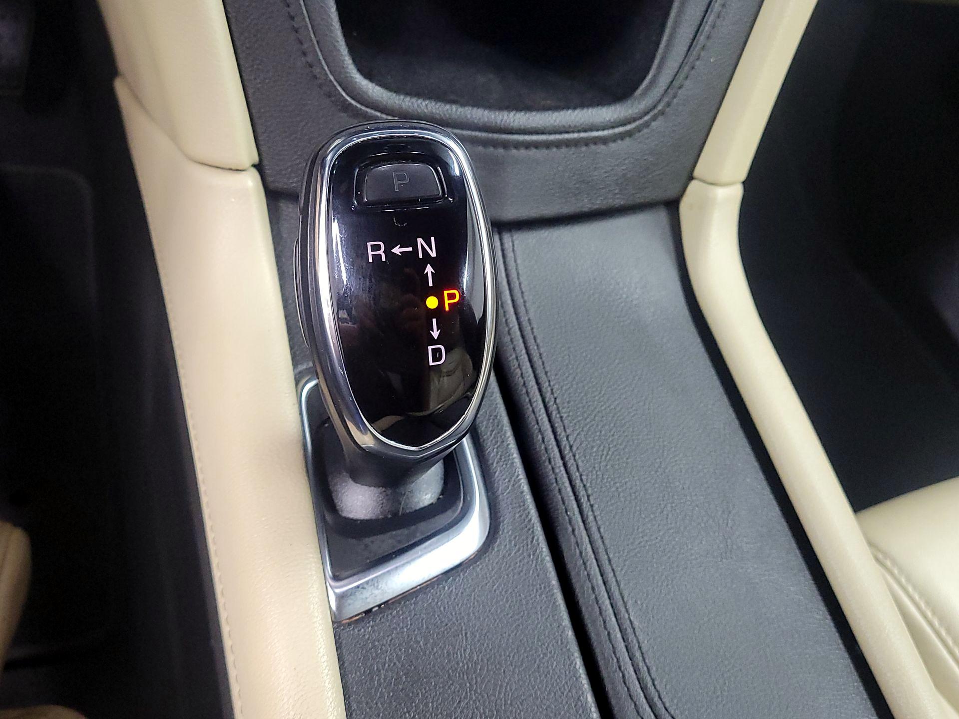 Thumbnail: 2017 Cadillac XT5 - 17