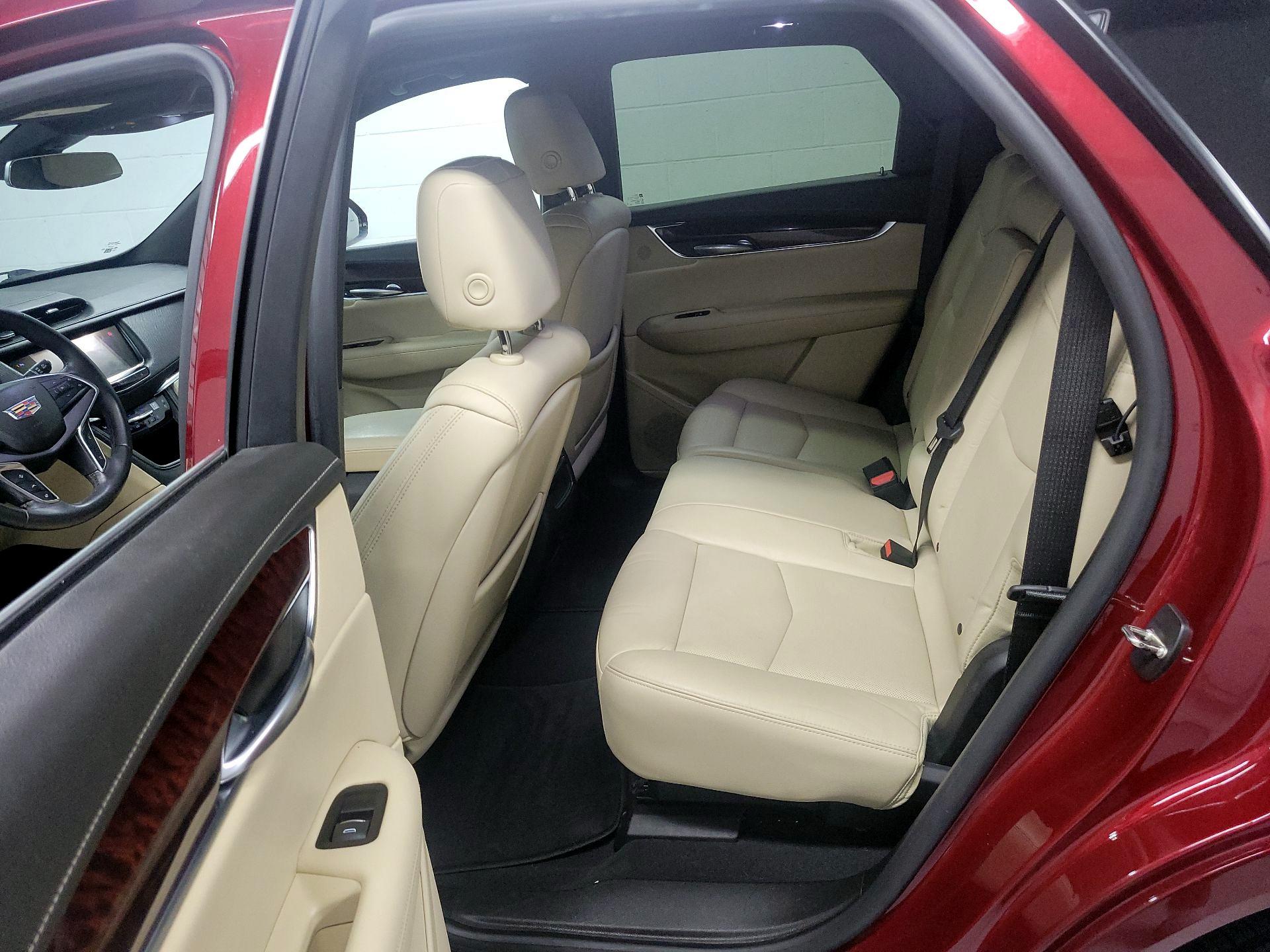 Thumbnail: 2017 Cadillac XT5 - 18