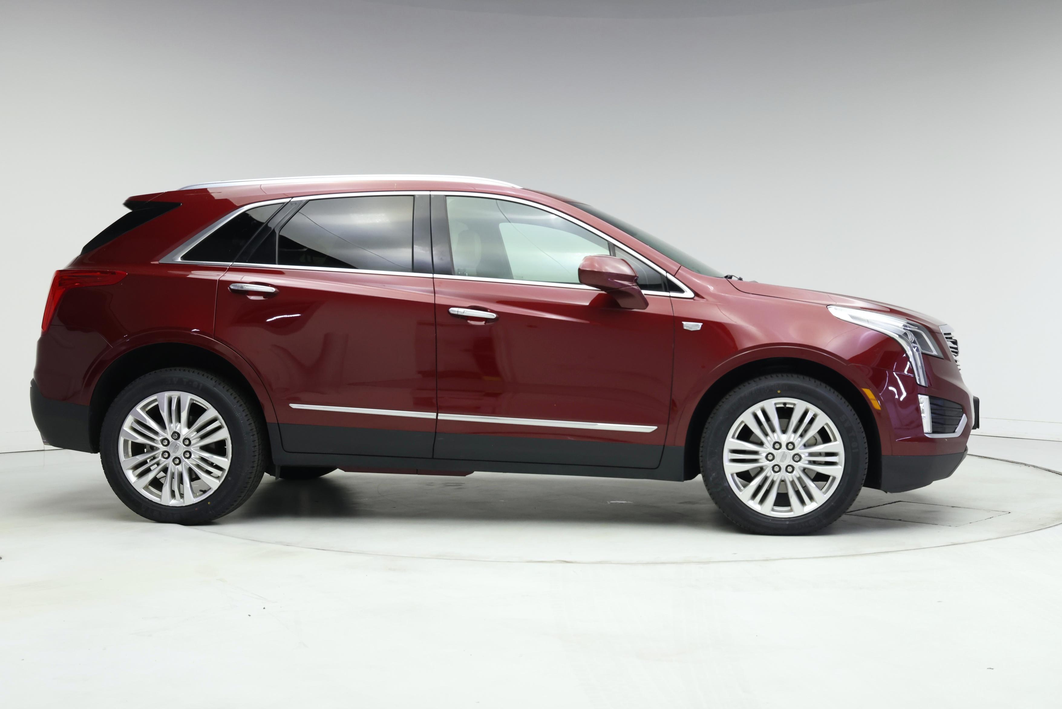 Thumbnail: 2017 Cadillac XT5 - 7
