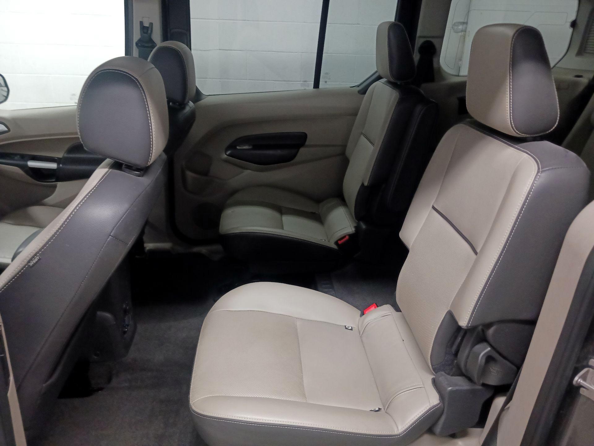 Thumbnail: 2016 Ford Transit Series - 19