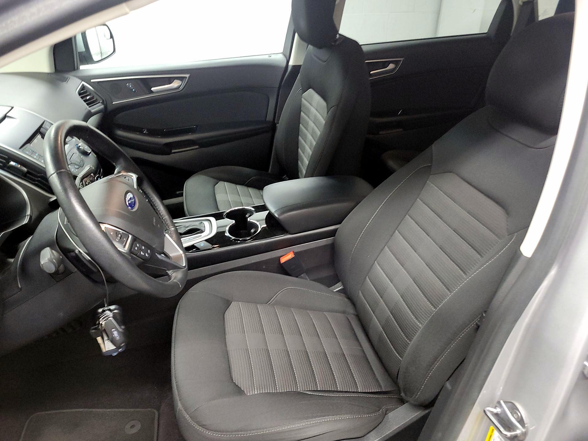 Thumbnail: 2015 Ford Edge - 11