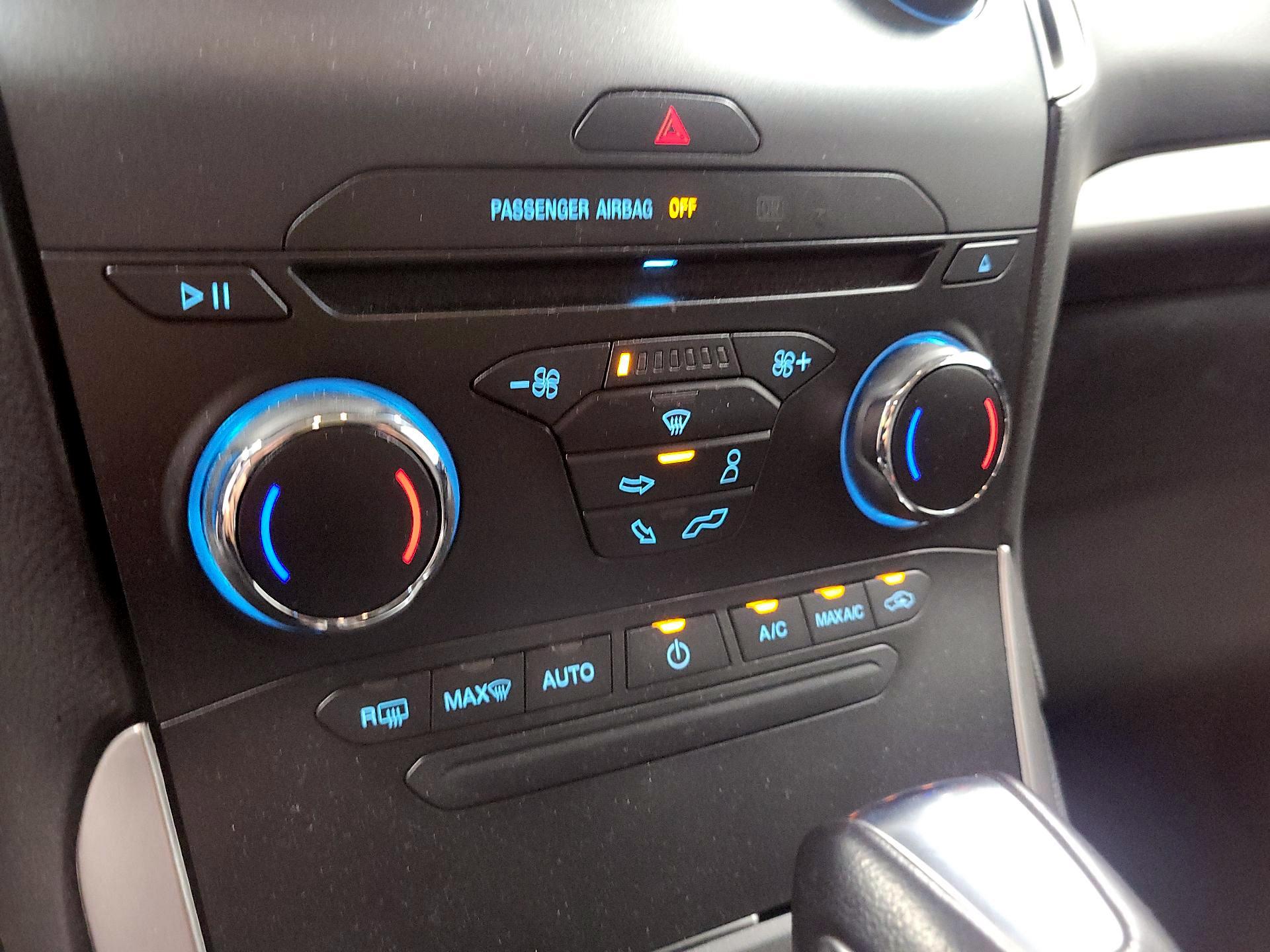 Thumbnail: 2015 Ford Edge - 14