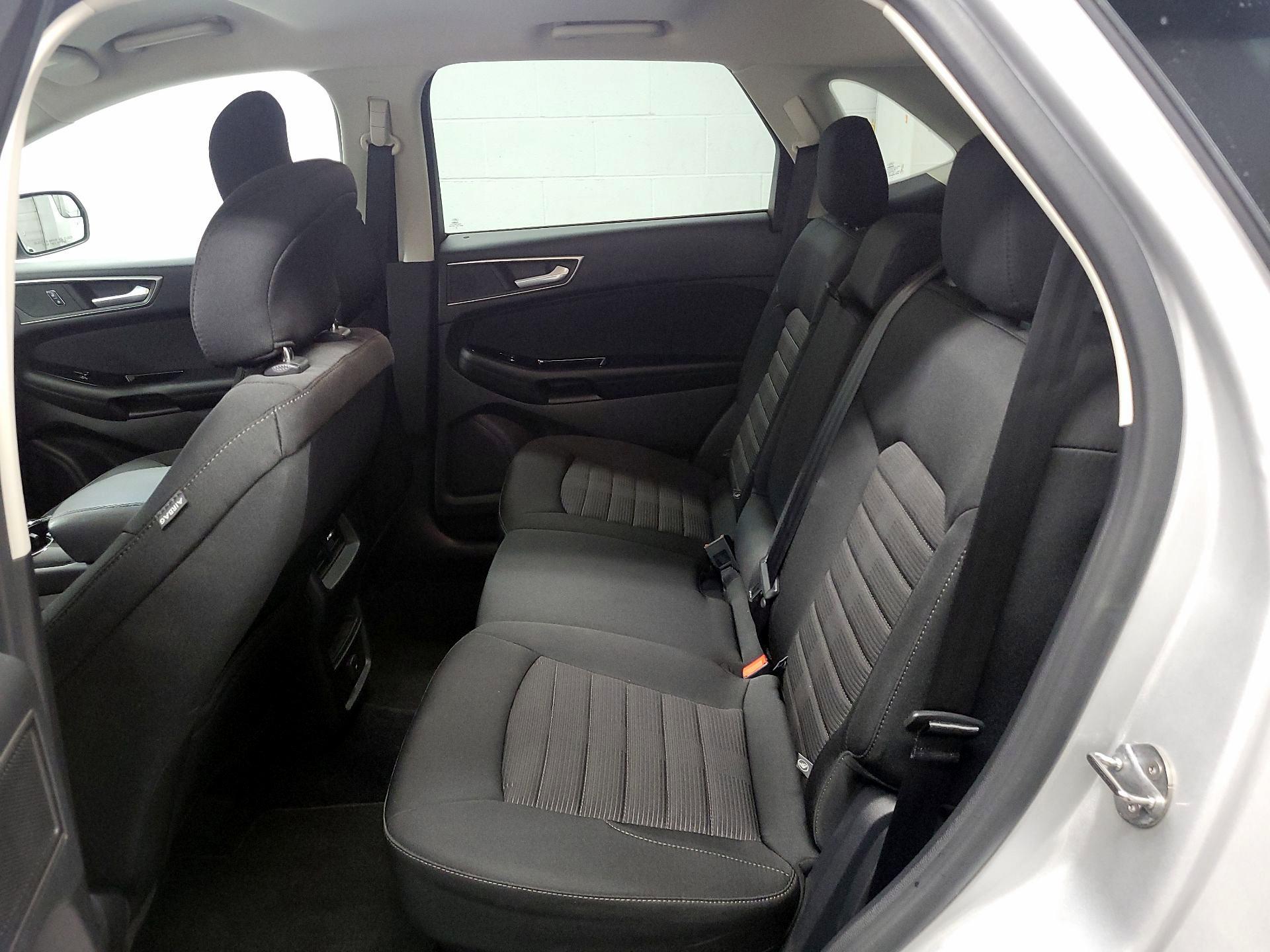 Thumbnail: 2015 Ford Edge - 16