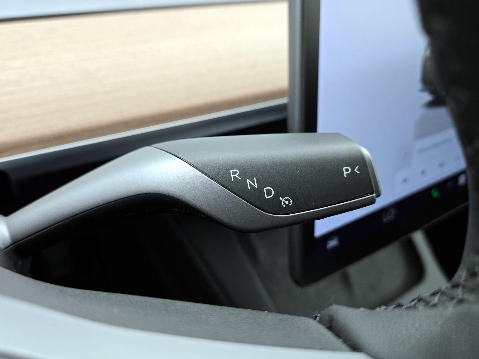 Thumbnail: 2022 Tesla Model 3 - 17
