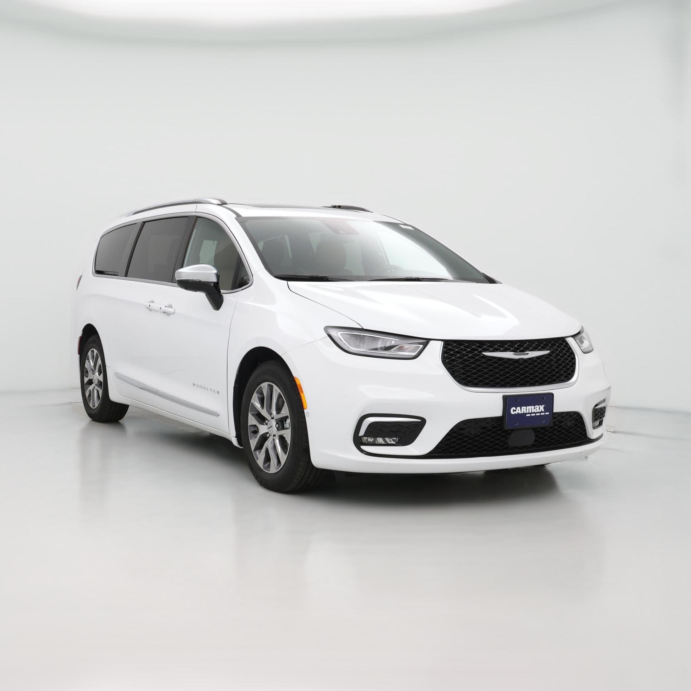 Thumbnail: 2025 Chrysler Pacifica - 1
