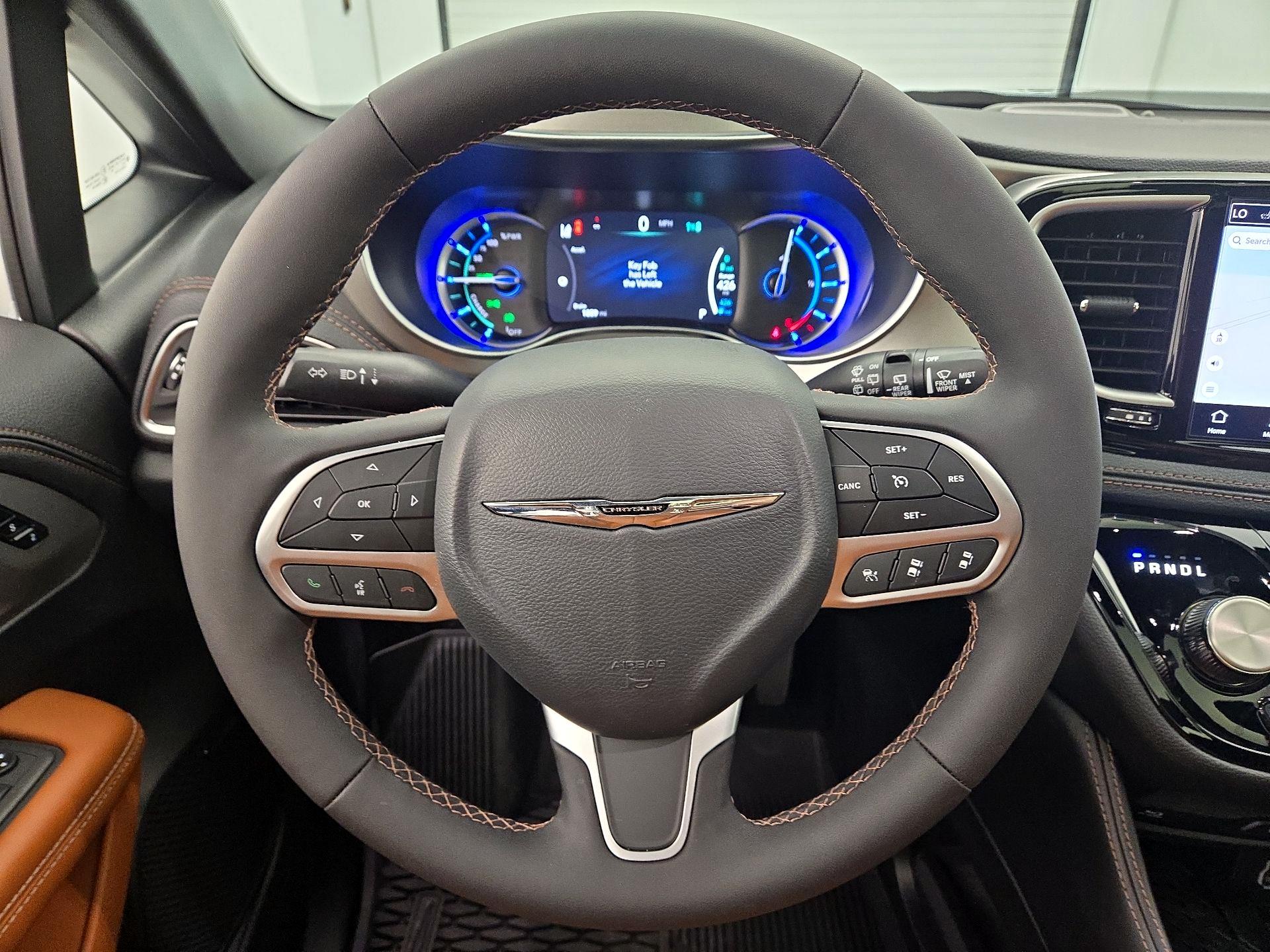 Thumbnail: 2025 Chrysler Pacifica - 10