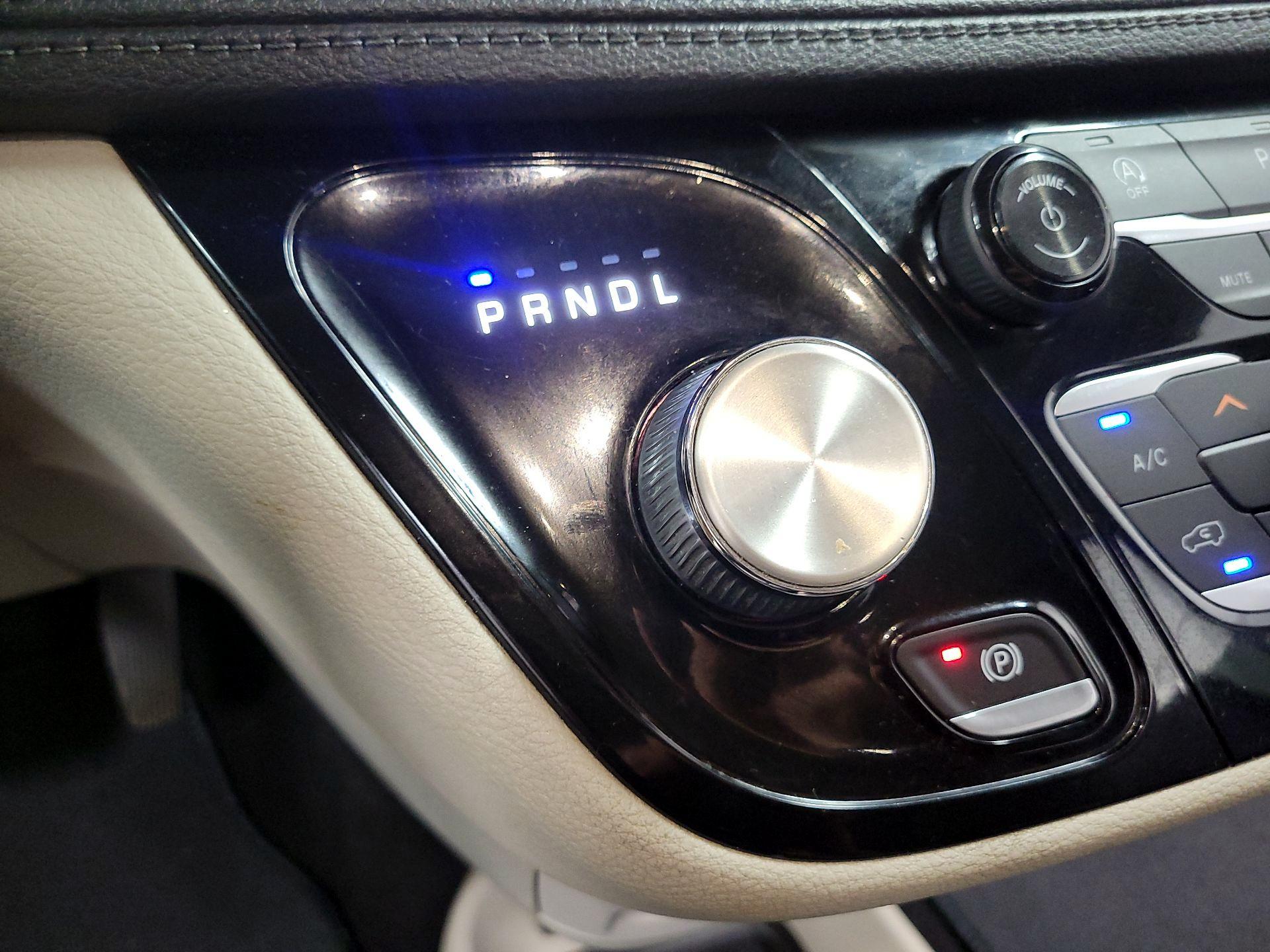 Thumbnail: 2019 Chrysler Pacifica - 17