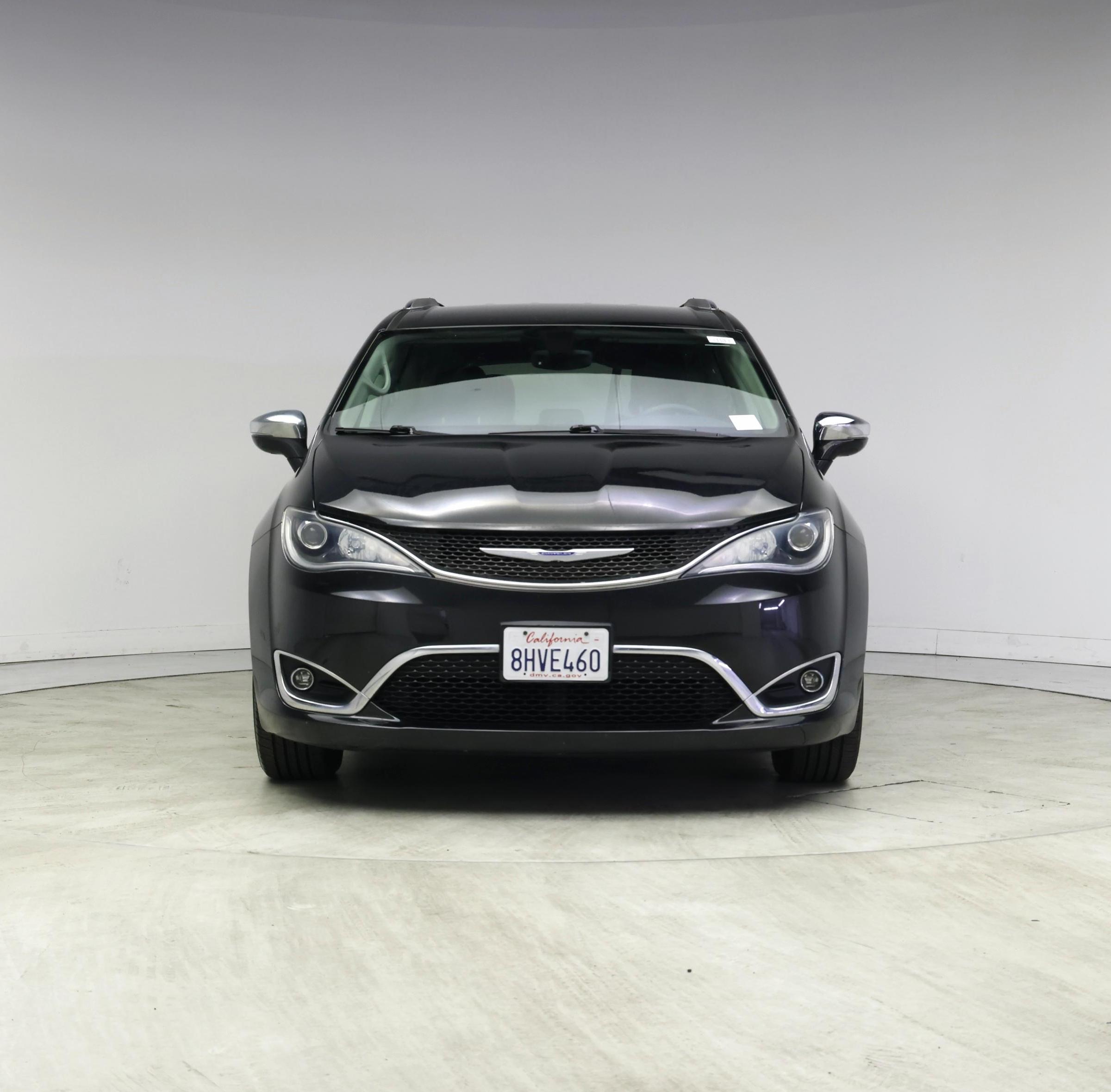 Thumbnail: 2019 Chrysler Pacifica - 5
