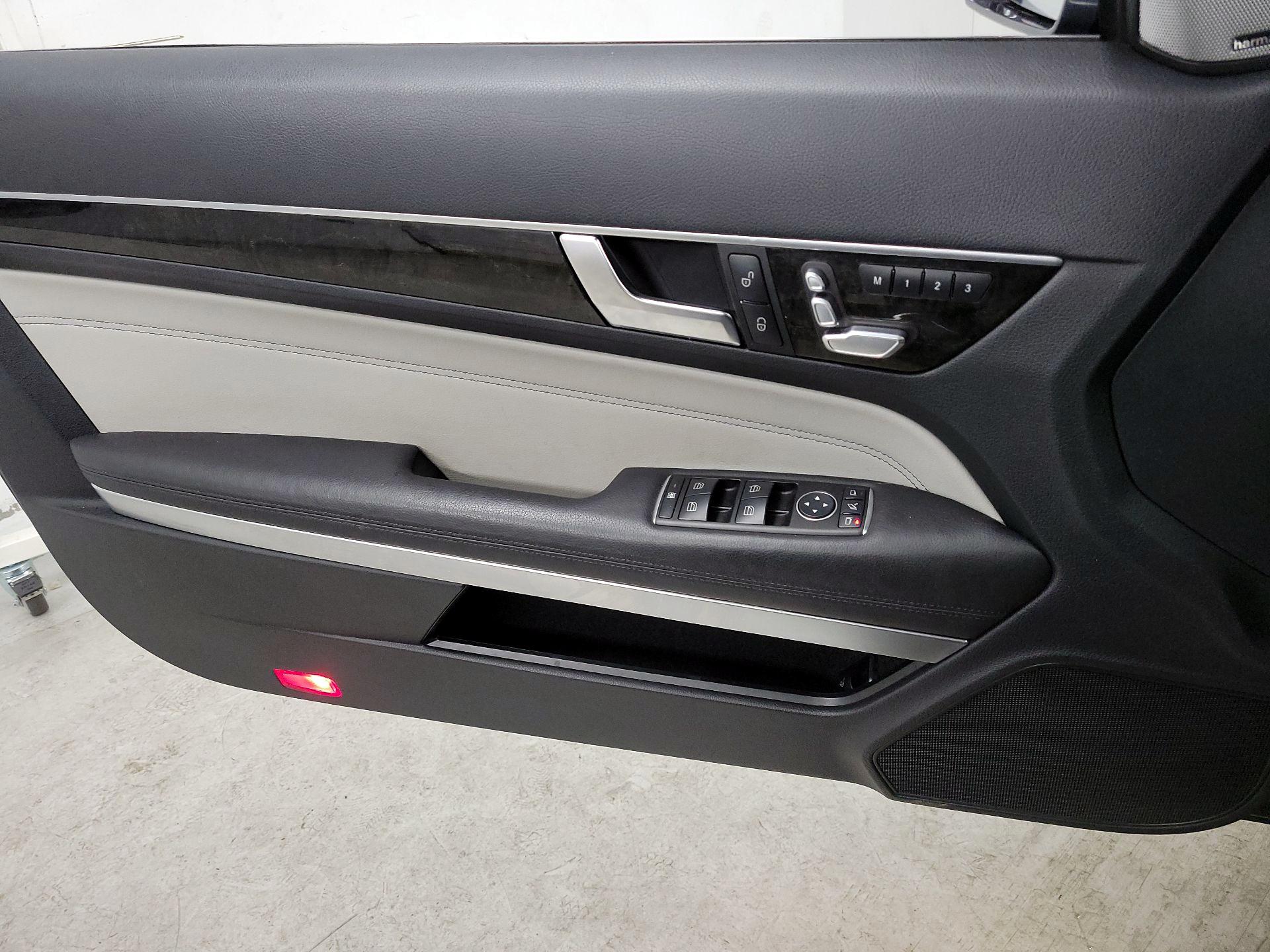 Thumbnail: 2016 Mercedes-Benz E-Class - 12