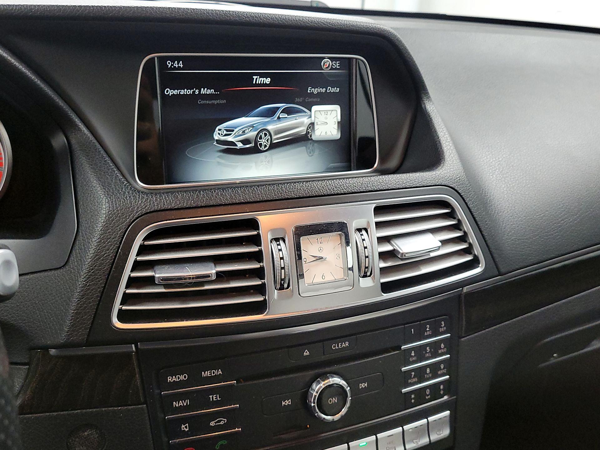Thumbnail: 2016 Mercedes-Benz E-Class - 15
