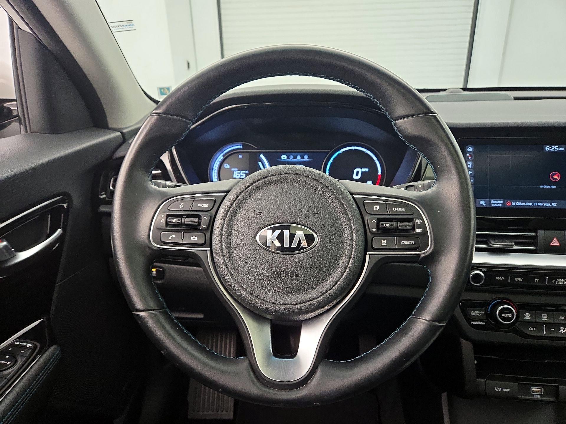 Thumbnail: 2020 Kia Niro - 10