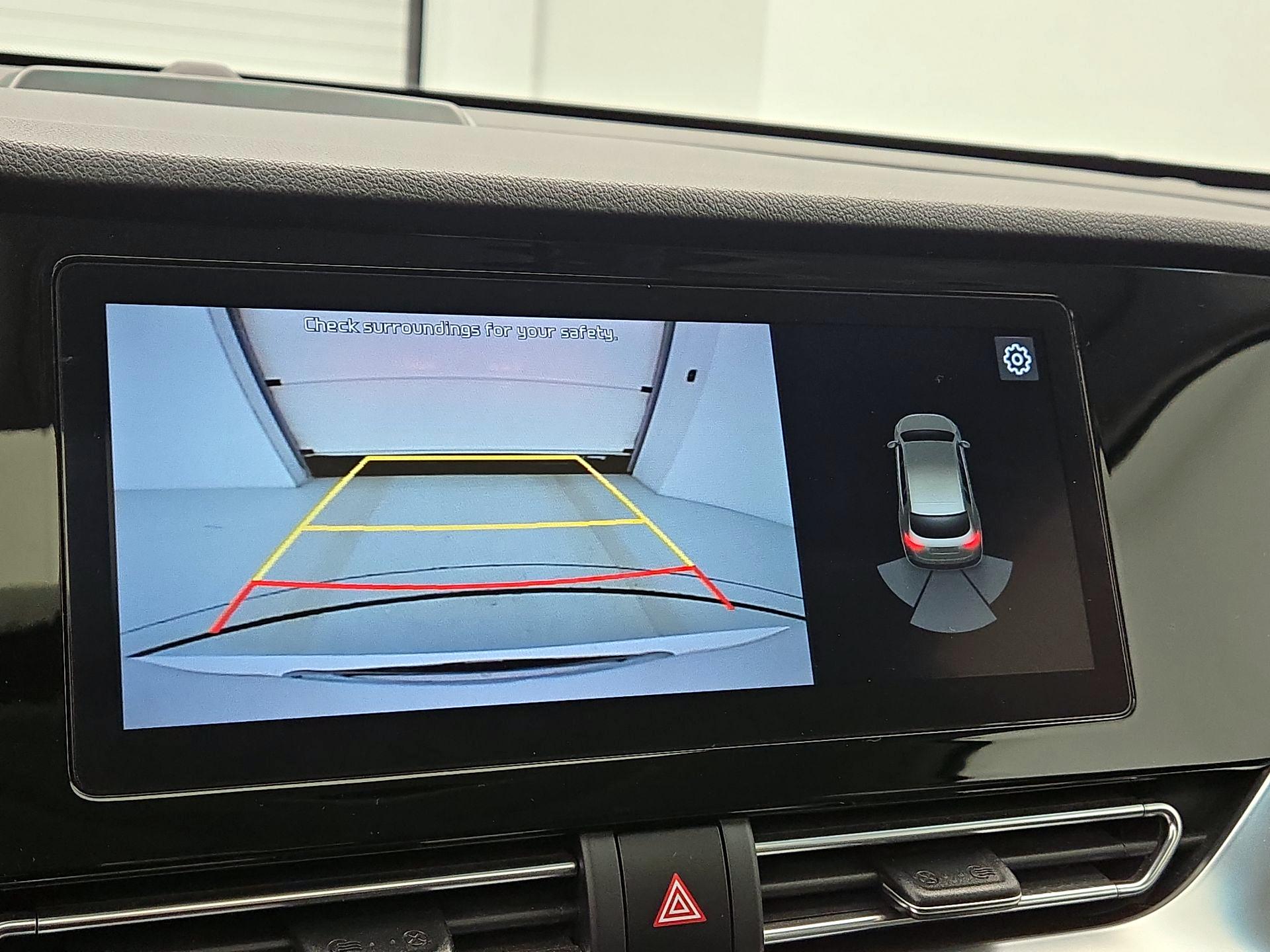 Thumbnail: 2020 Kia Niro - 15