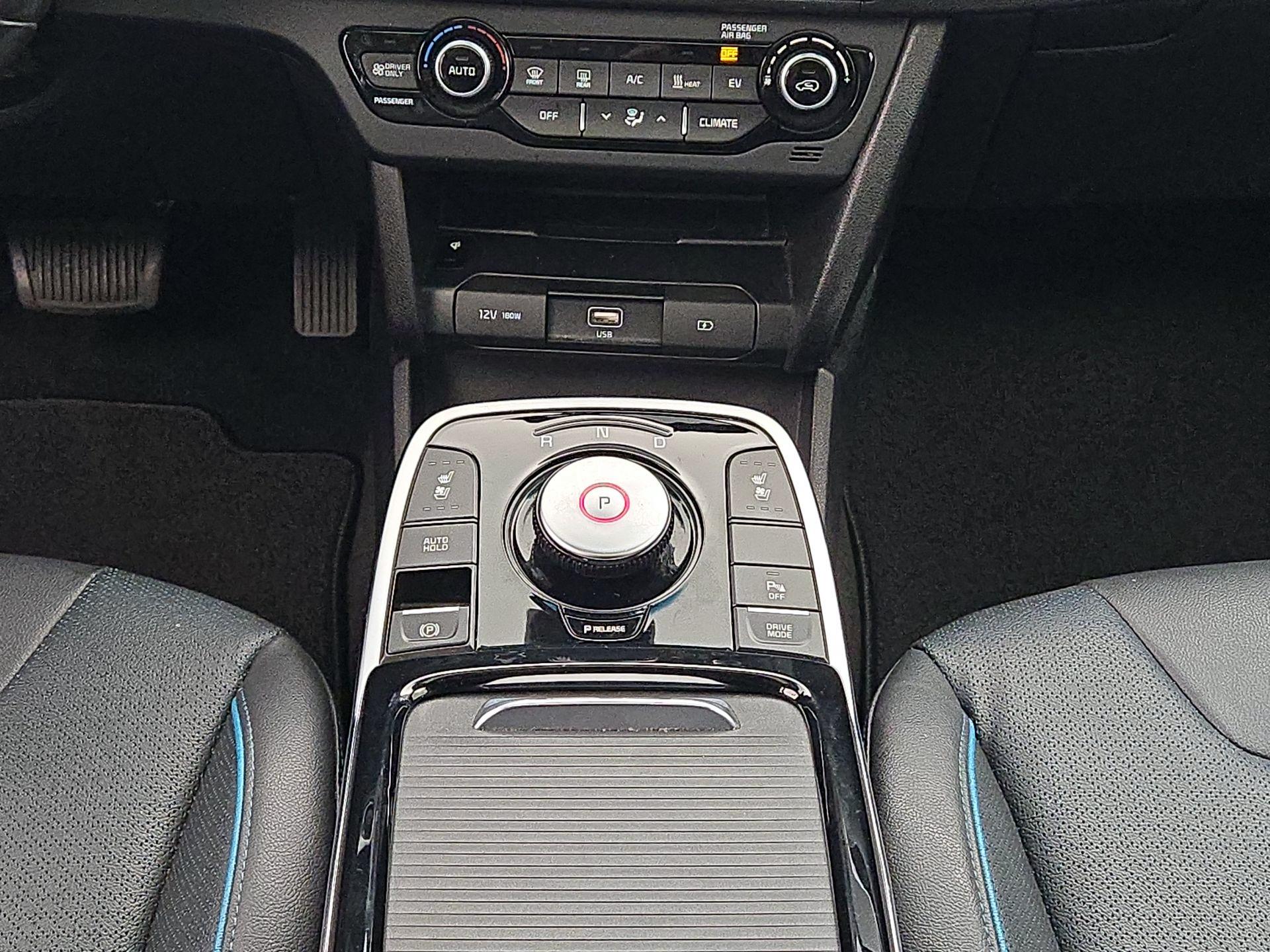 Thumbnail: 2020 Kia Niro - 18