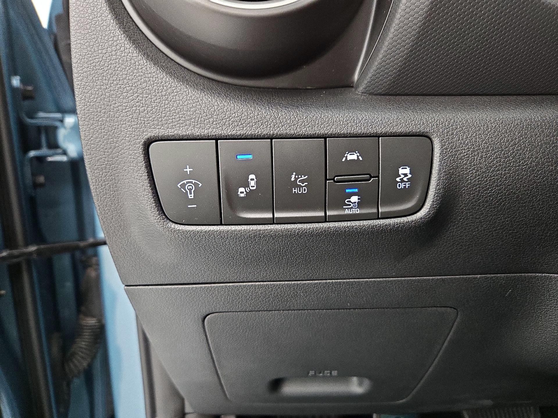 Thumbnail: 2020 Hyundai Kona - 13