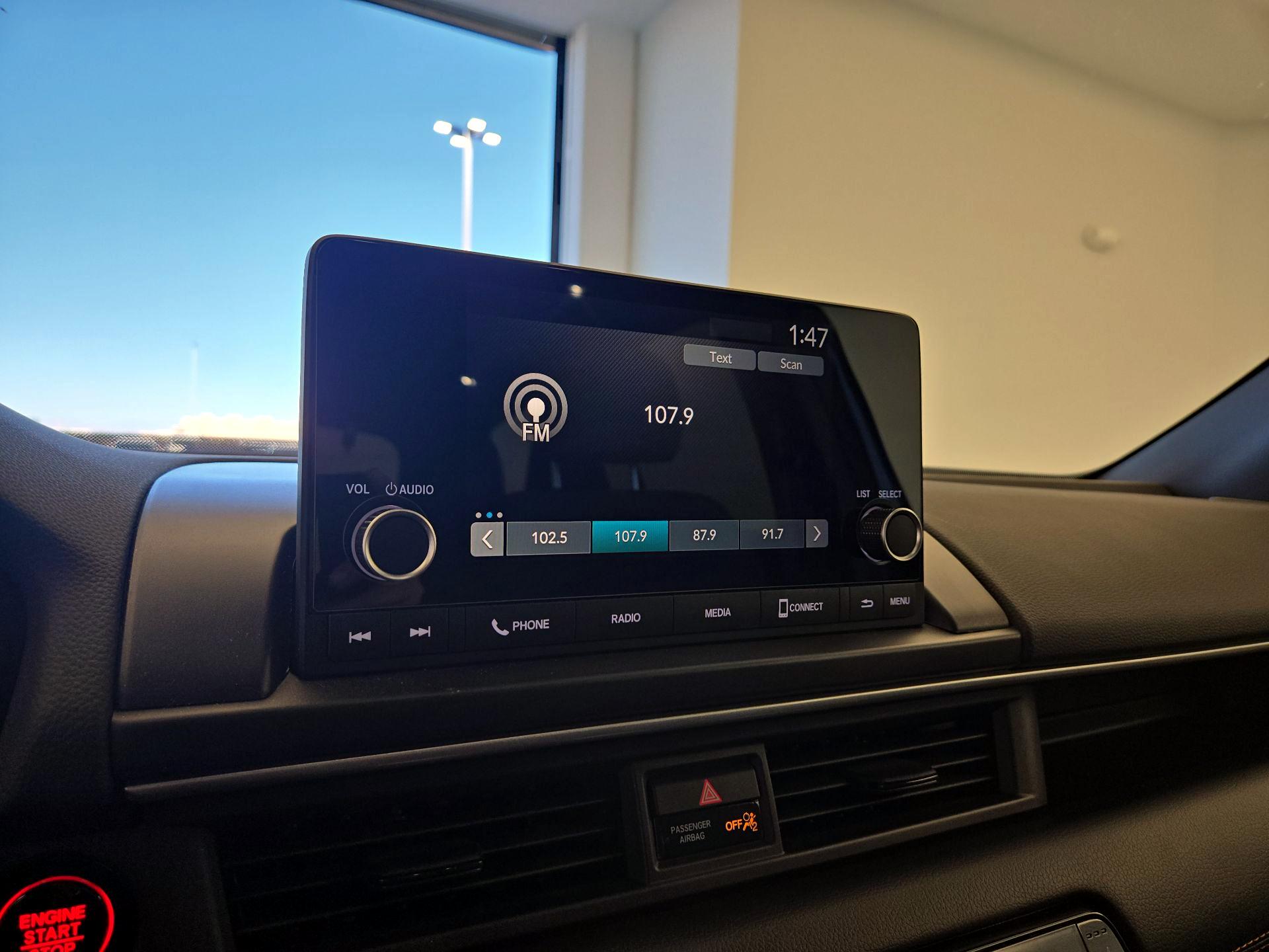 Thumbnail: 2024 Honda Pilot - 15