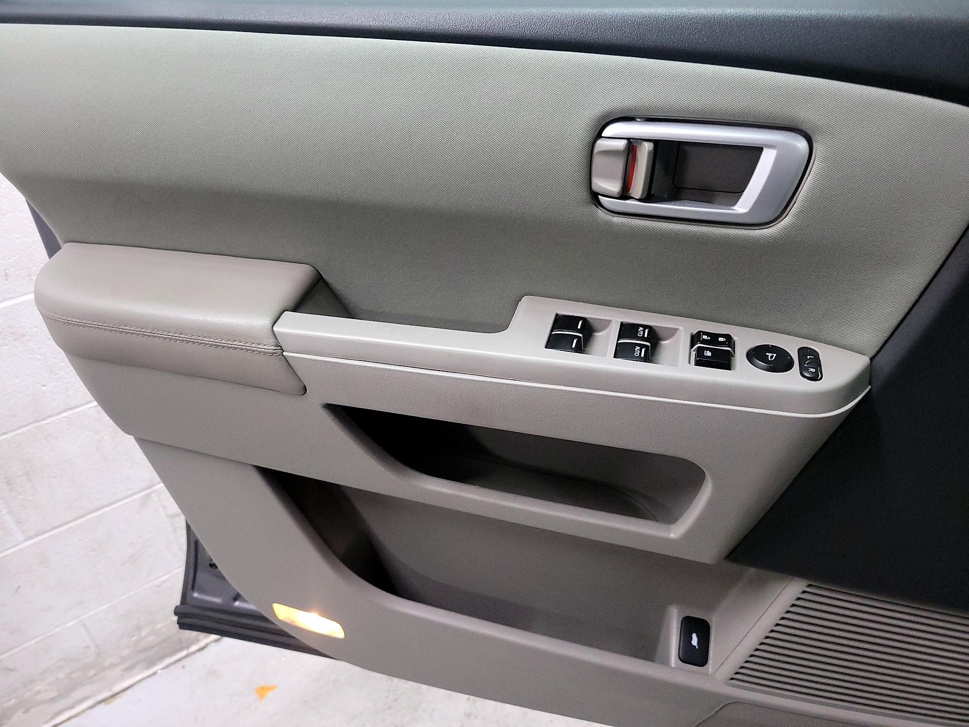 Thumbnail: 2014 Honda Pilot - 12
