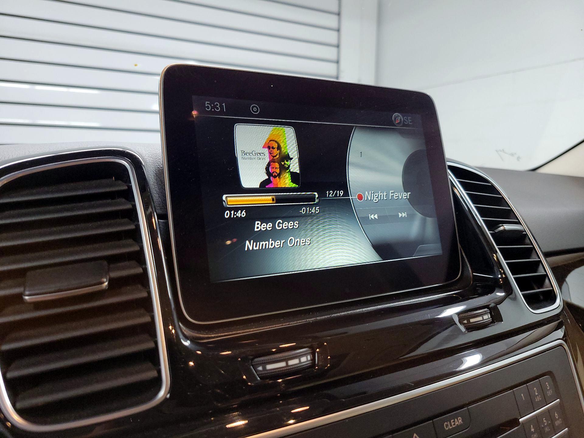 Thumbnail: 2016 Mercedes-Benz GLE - 16