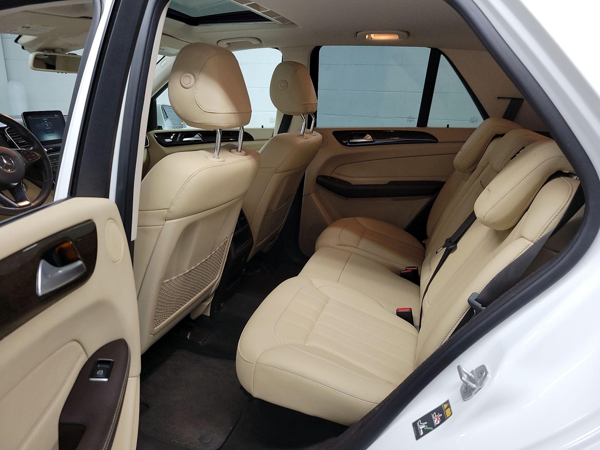 Thumbnail: 2016 Mercedes-Benz GLE - 20