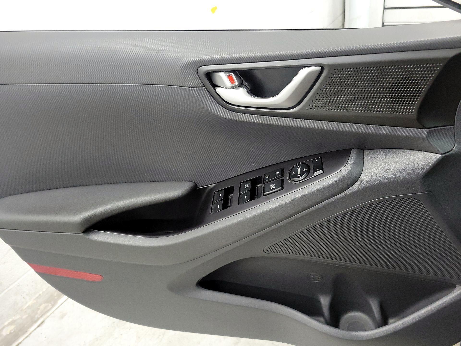 Thumbnail: 2019 Hyundai Ioniq - 12