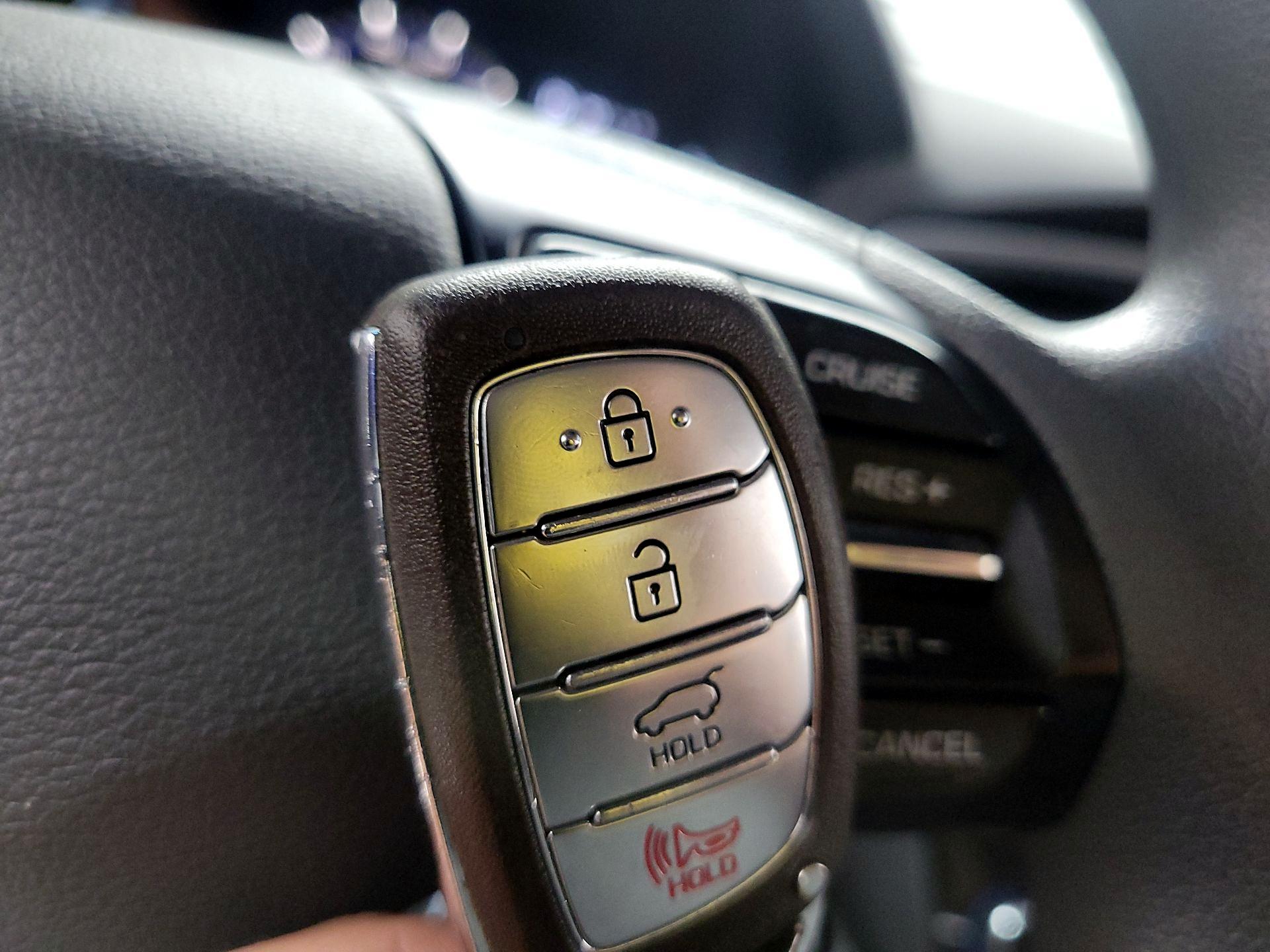 Thumbnail: 2019 Hyundai Ioniq - 20