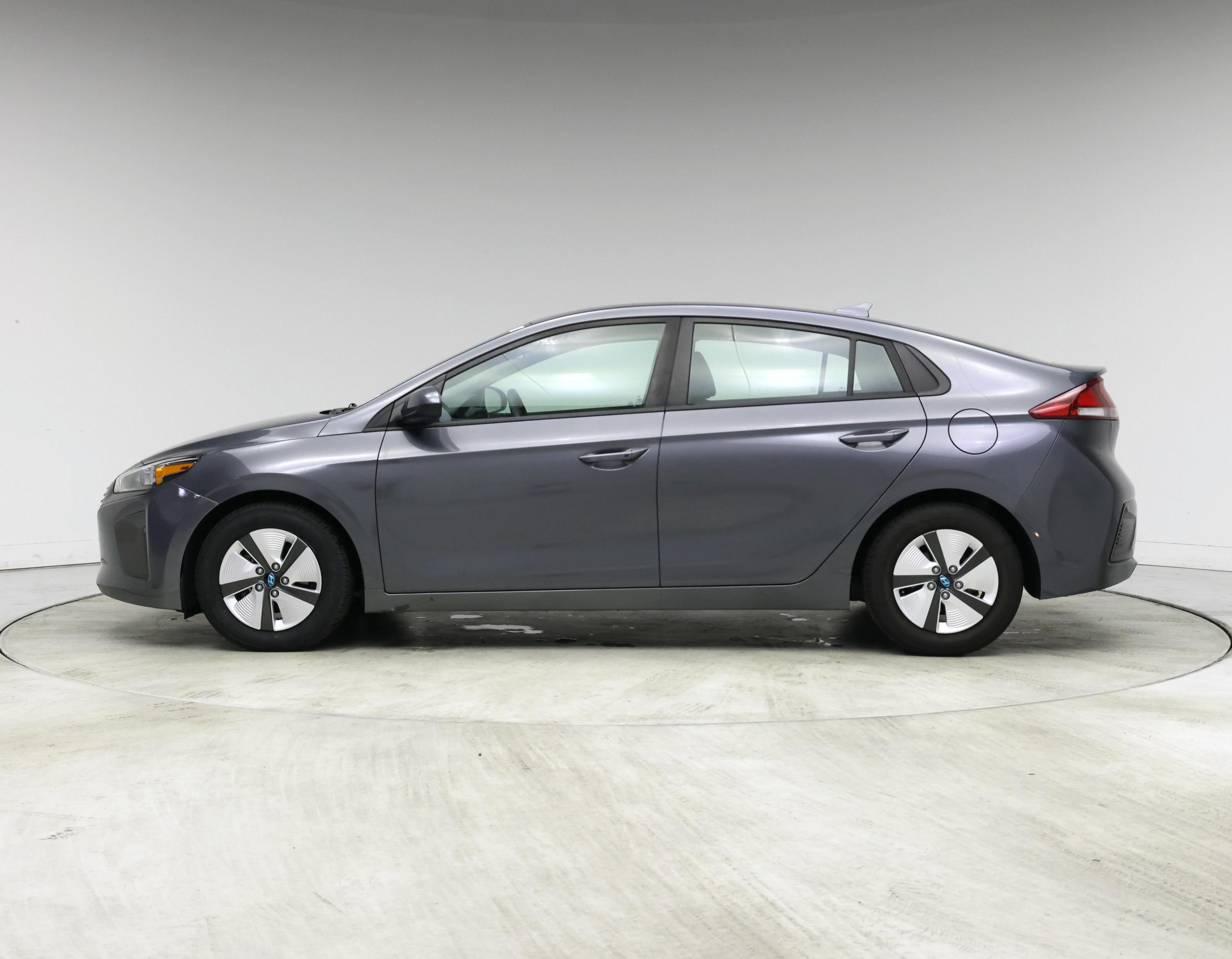 Thumbnail: 2019 Hyundai Ioniq - 3