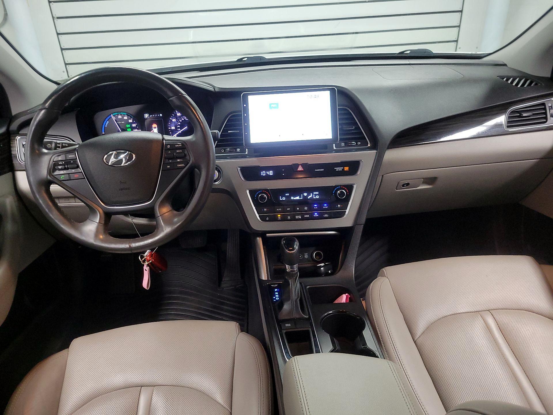 Thumbnail: 2016 Hyundai Sonata - 9