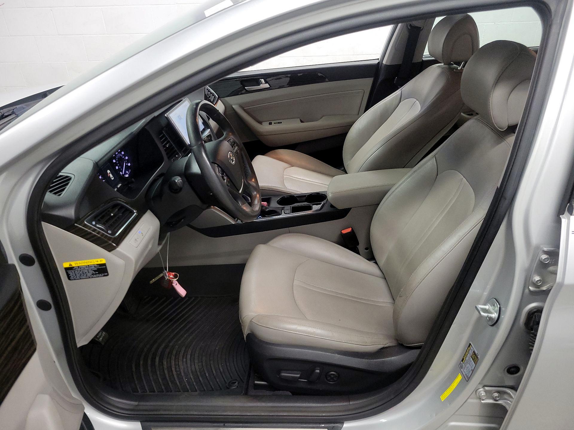 Thumbnail: 2016 Hyundai Sonata - 11