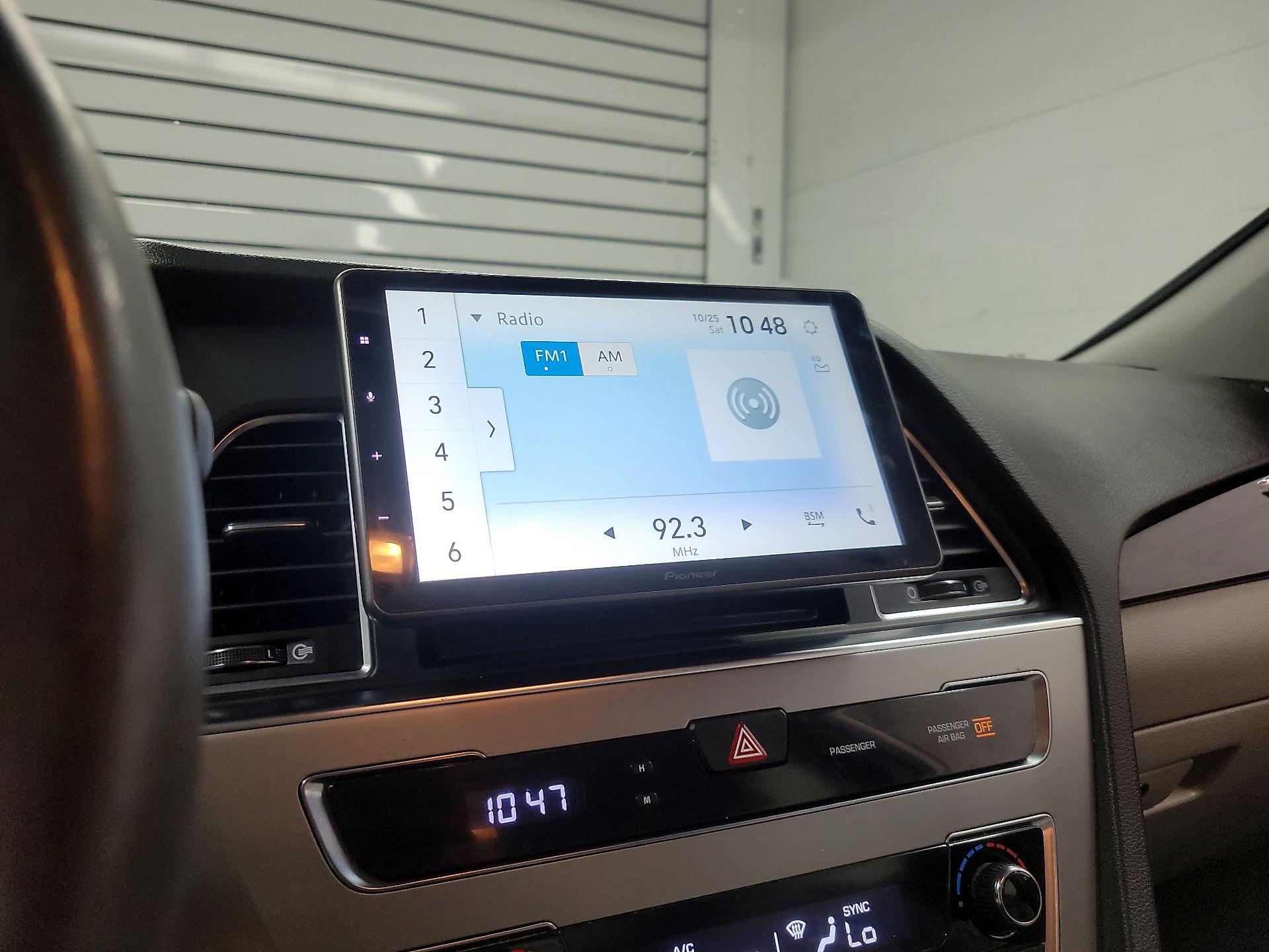 Thumbnail: 2016 Hyundai Sonata - 14