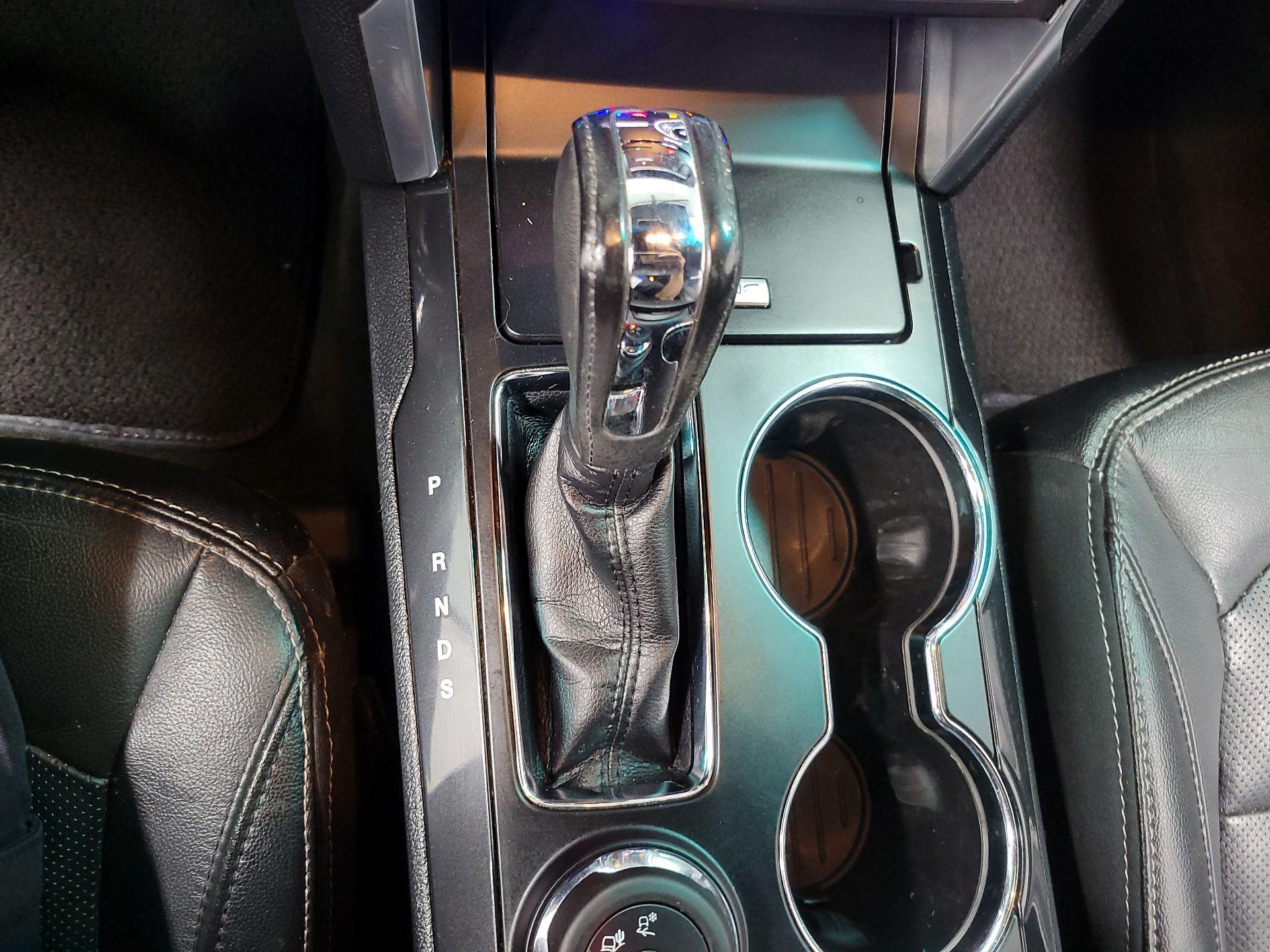 Thumbnail: 2016 Ford Explorer - 16