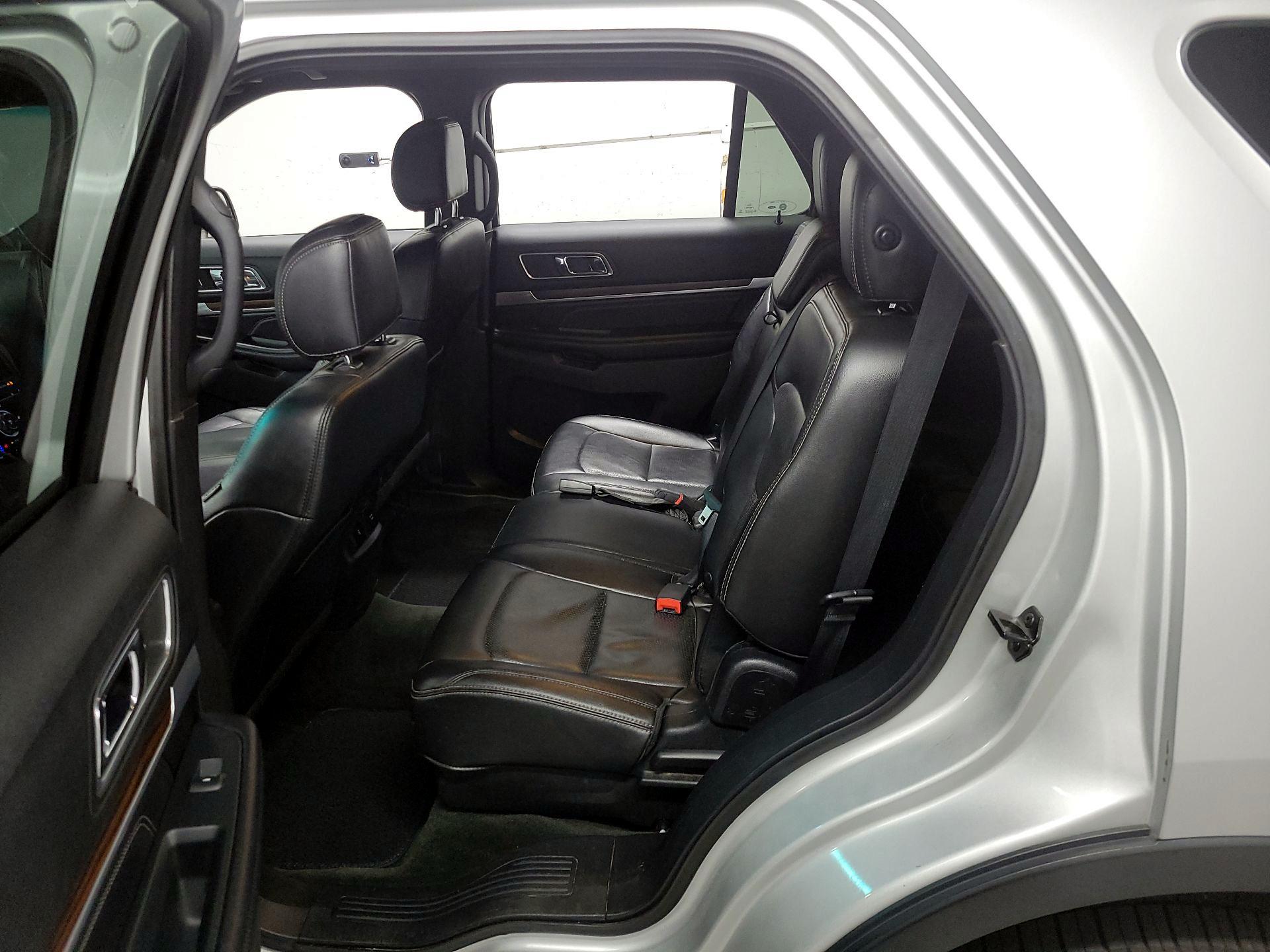 Thumbnail: 2016 Ford Explorer - 17