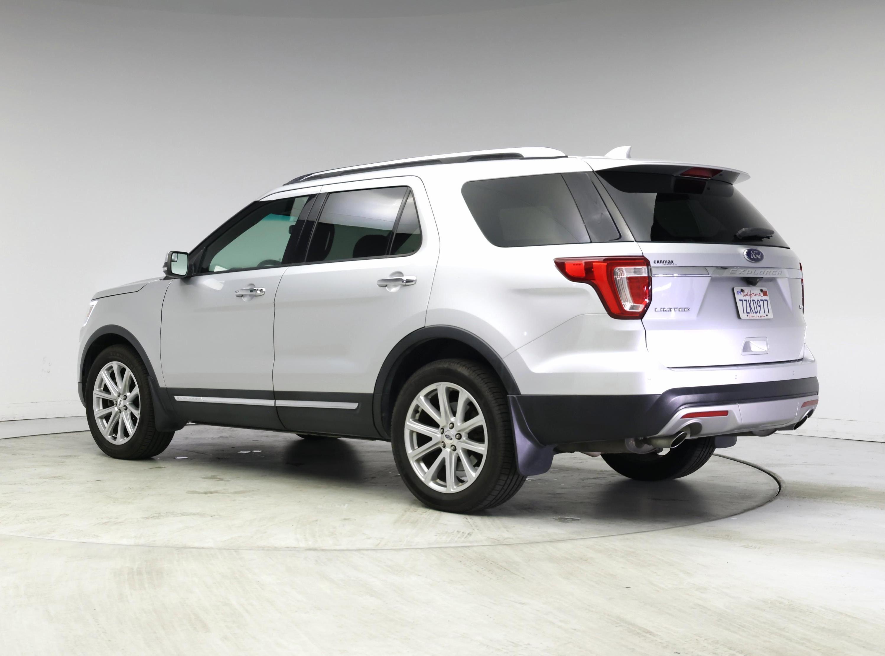 Thumbnail: 2016 Ford Explorer - 2