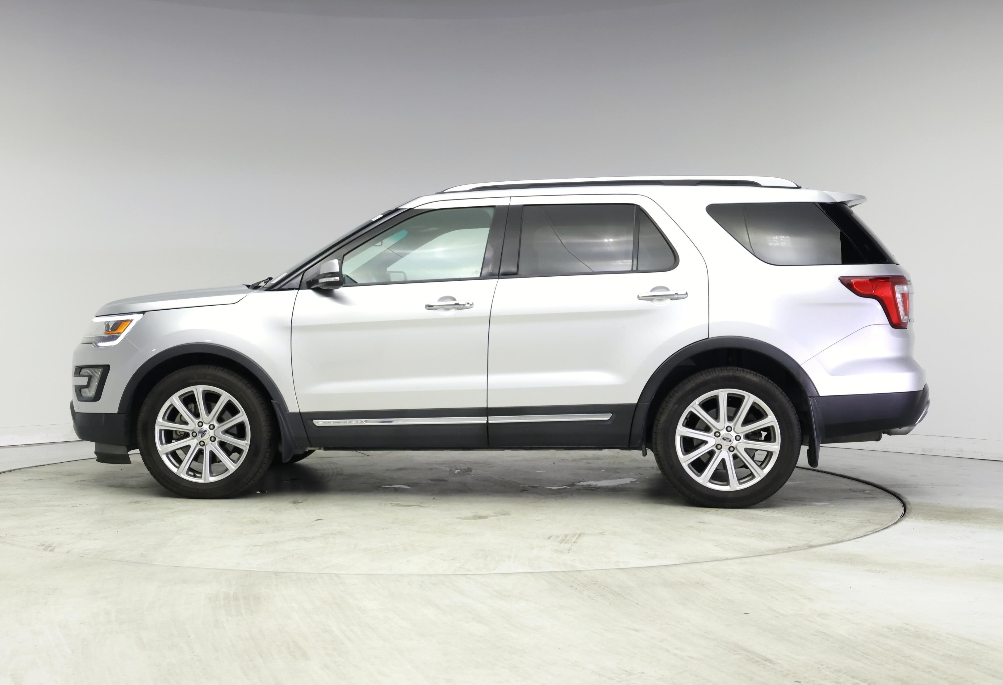 Thumbnail: 2016 Ford Explorer - 3
