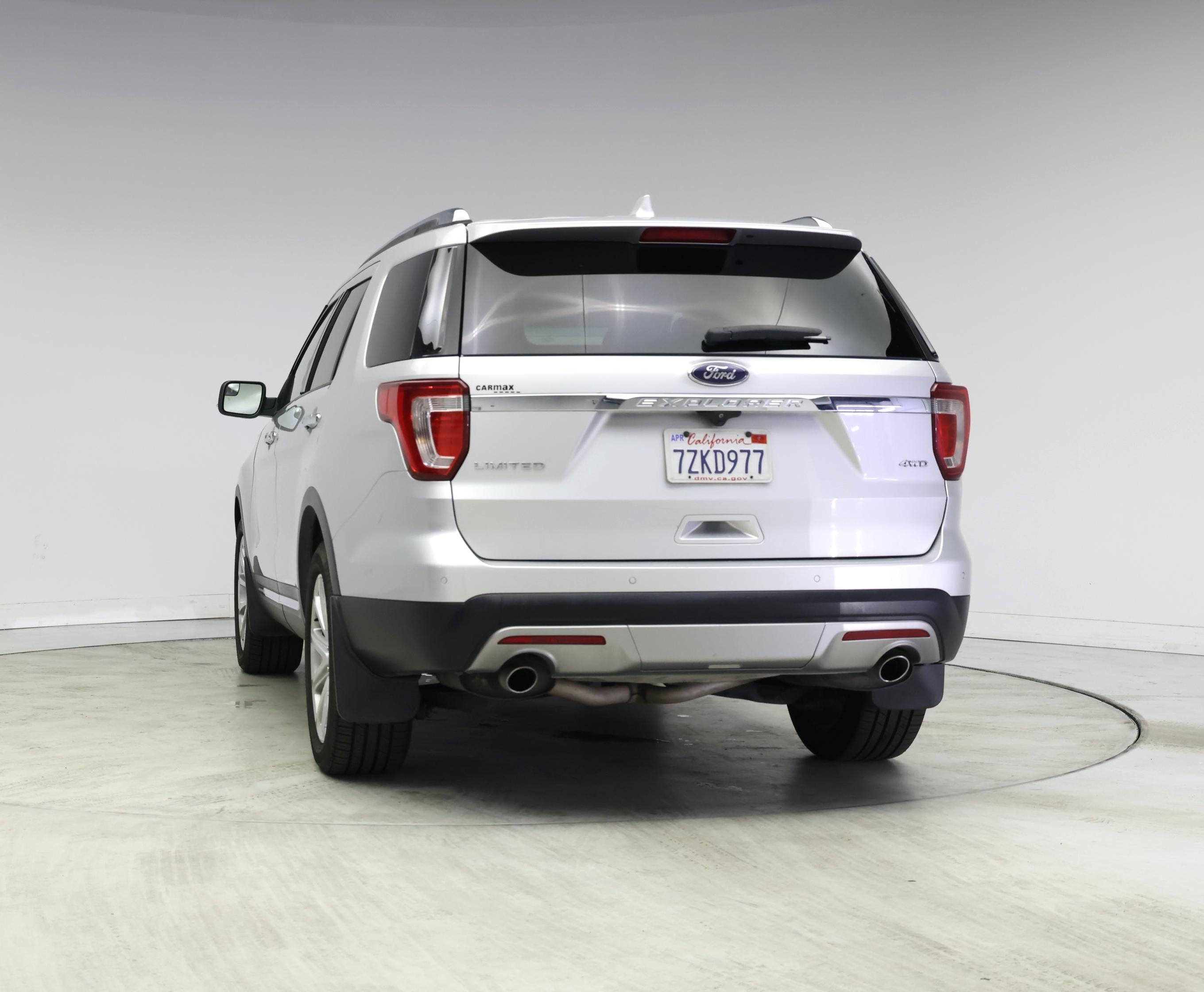 Thumbnail: 2016 Ford Explorer - 6