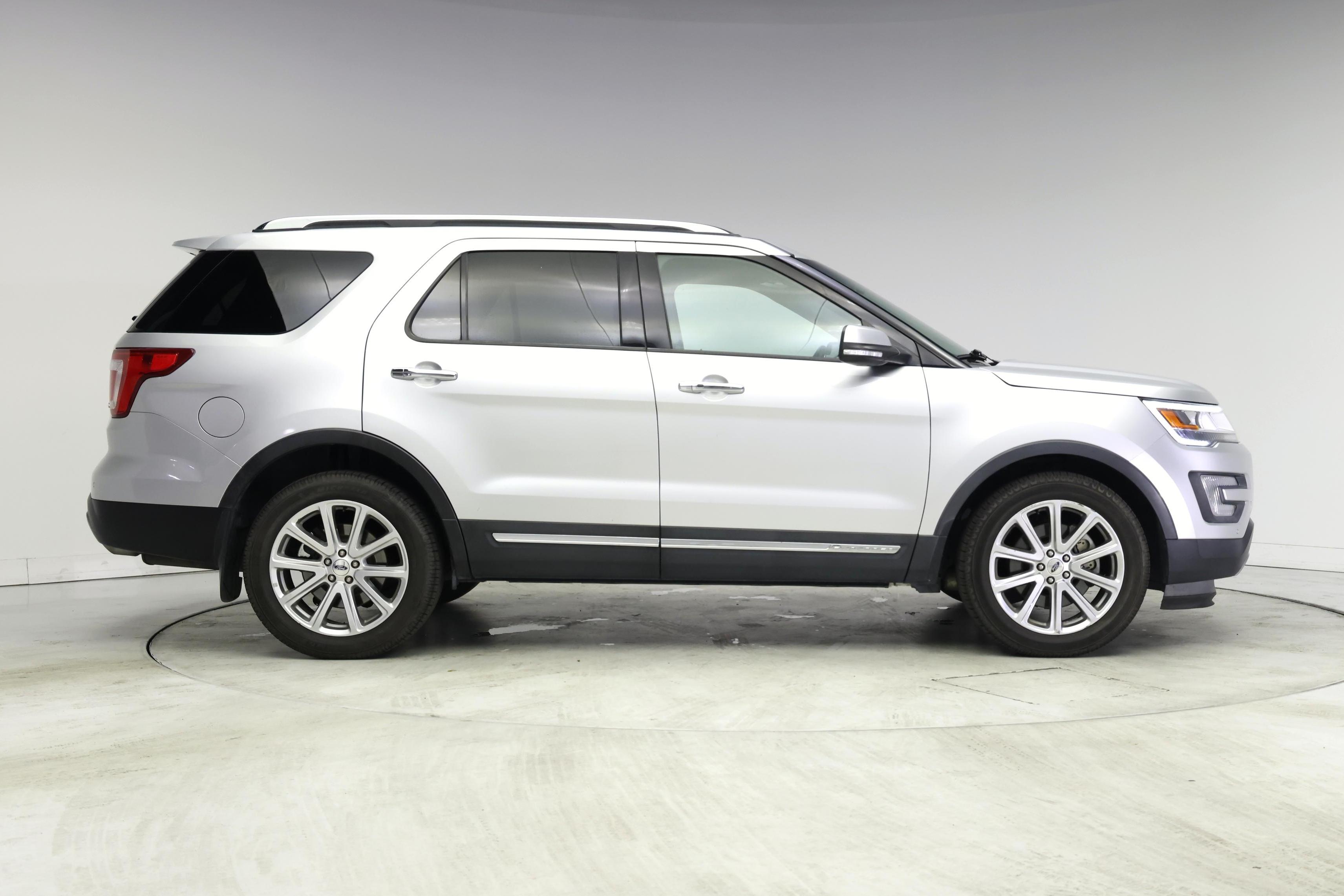Thumbnail: 2016 Ford Explorer - 7