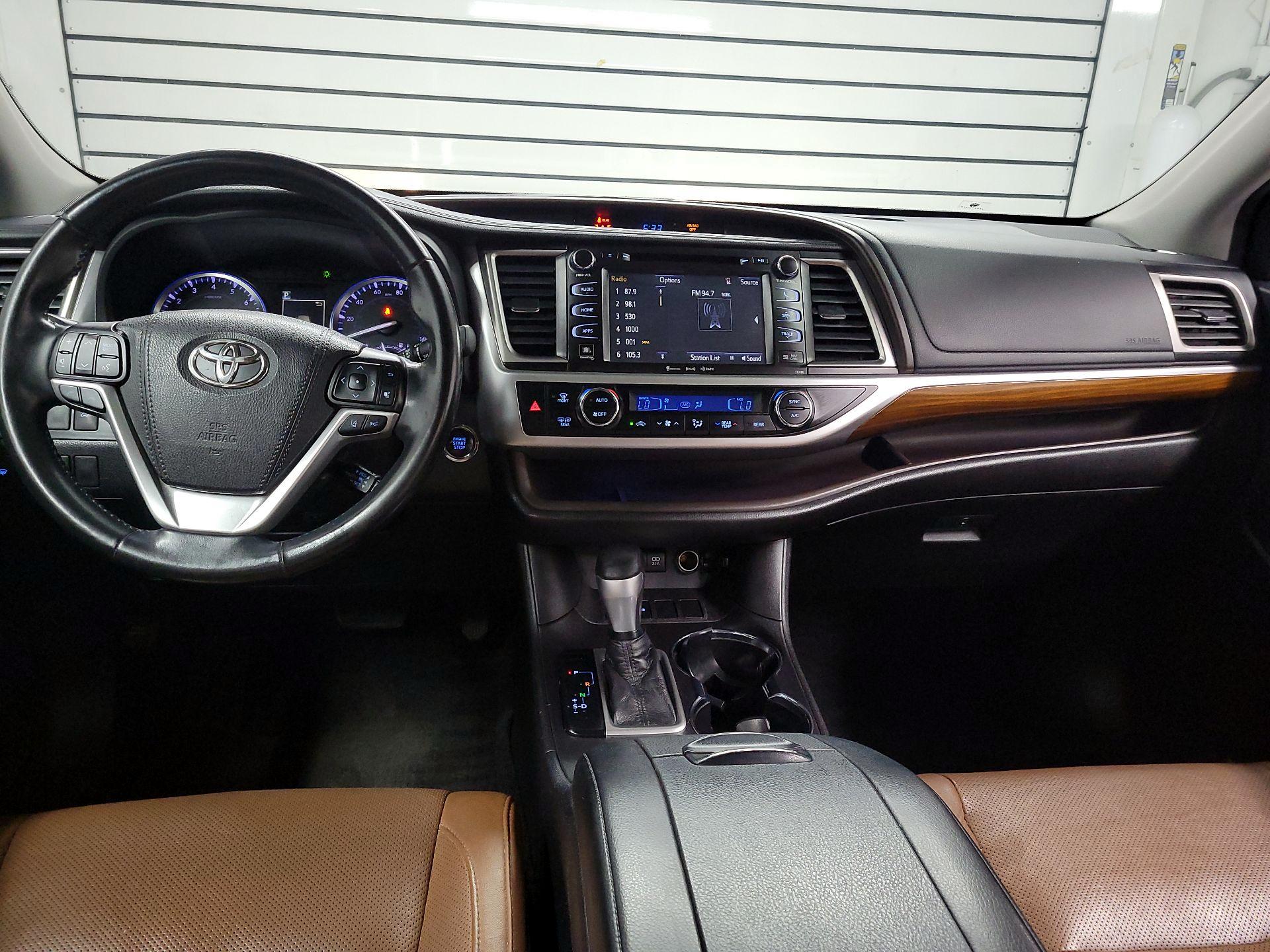 Thumbnail: 2018 Toyota Highlander - 9